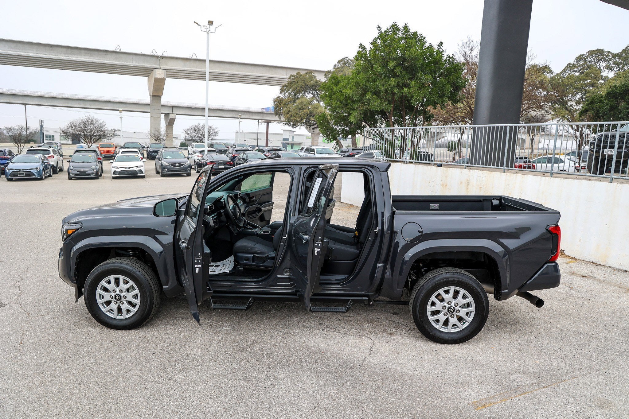 2025 Toyota TACOMA SR5 SR5