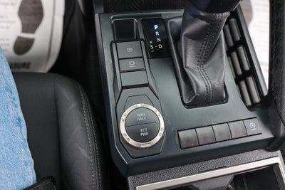 2025 Toyota TACOMA SR5 SR5