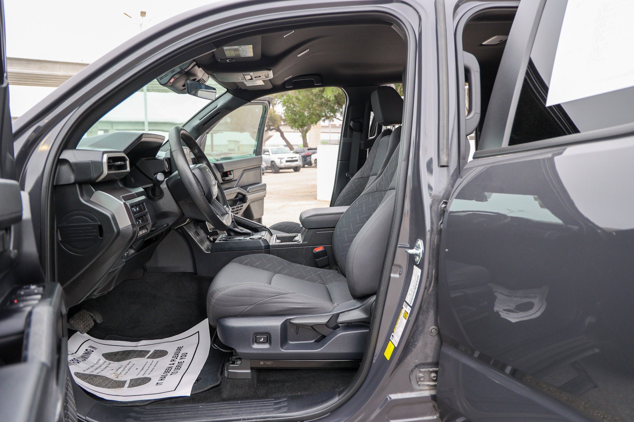 2025 Toyota TACOMA SR5 SR5