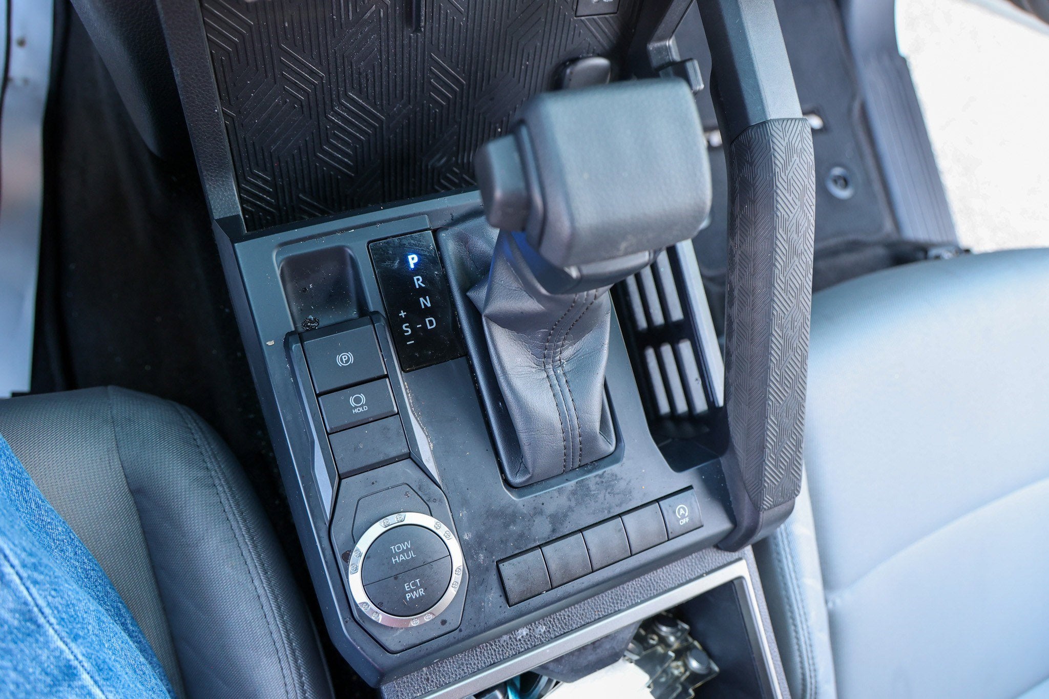 2025 Toyota TACOMA SR5 SR5