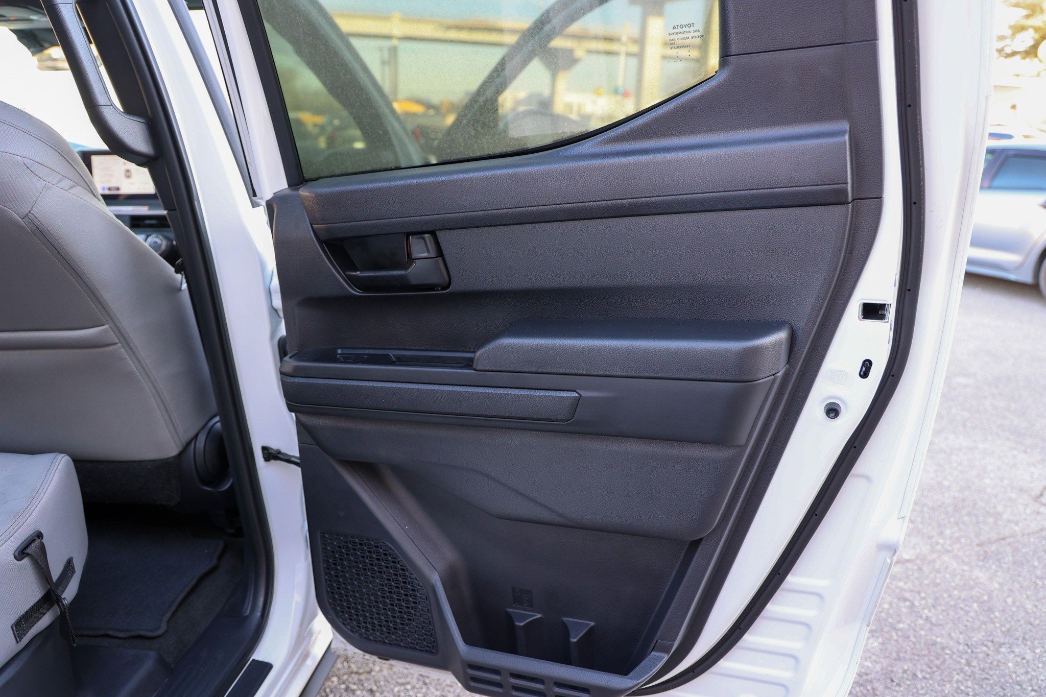 2025 Toyota TACOMA SR5 SR5