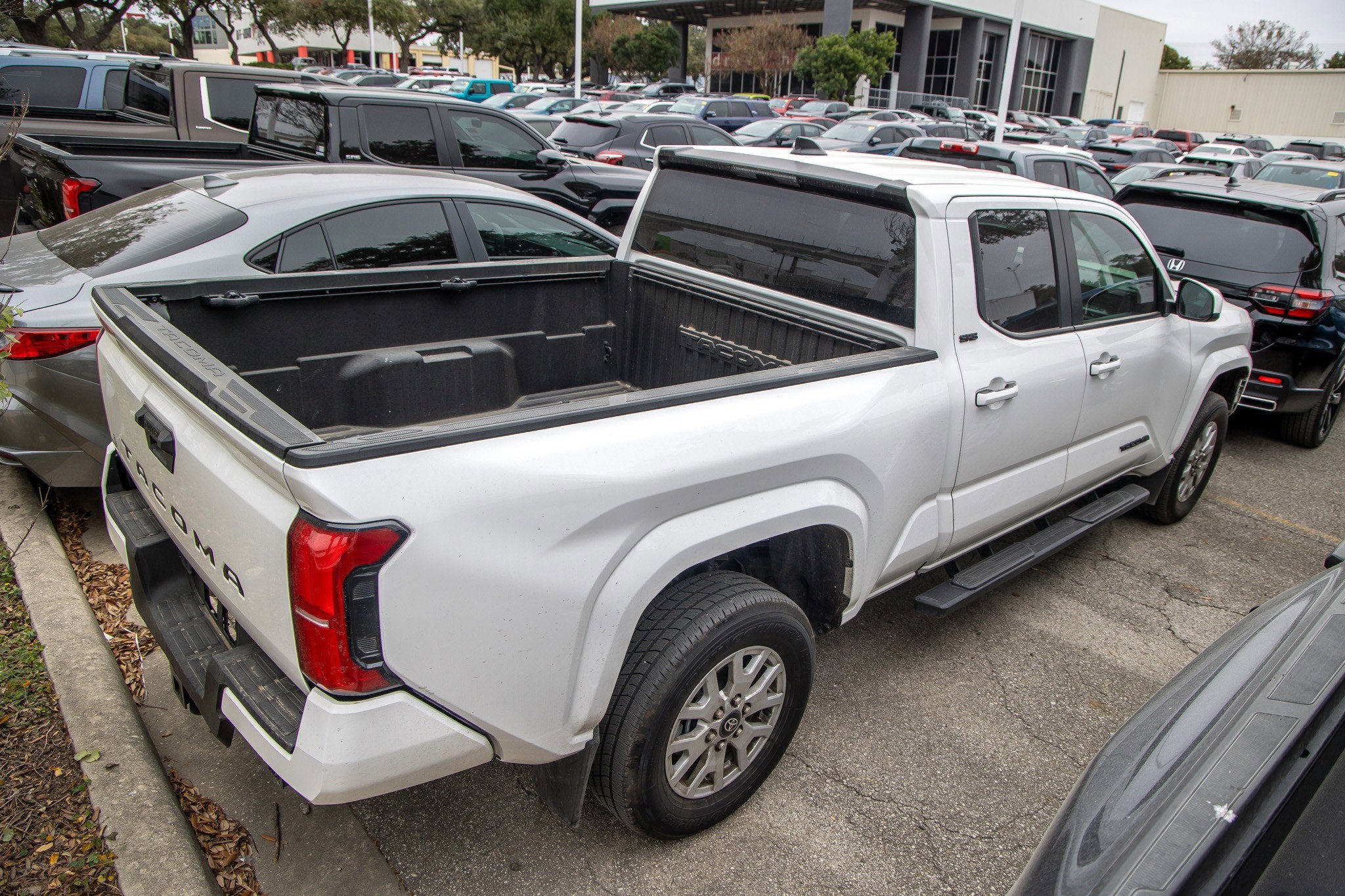 2024 Toyota TACOMA SR5 SR5