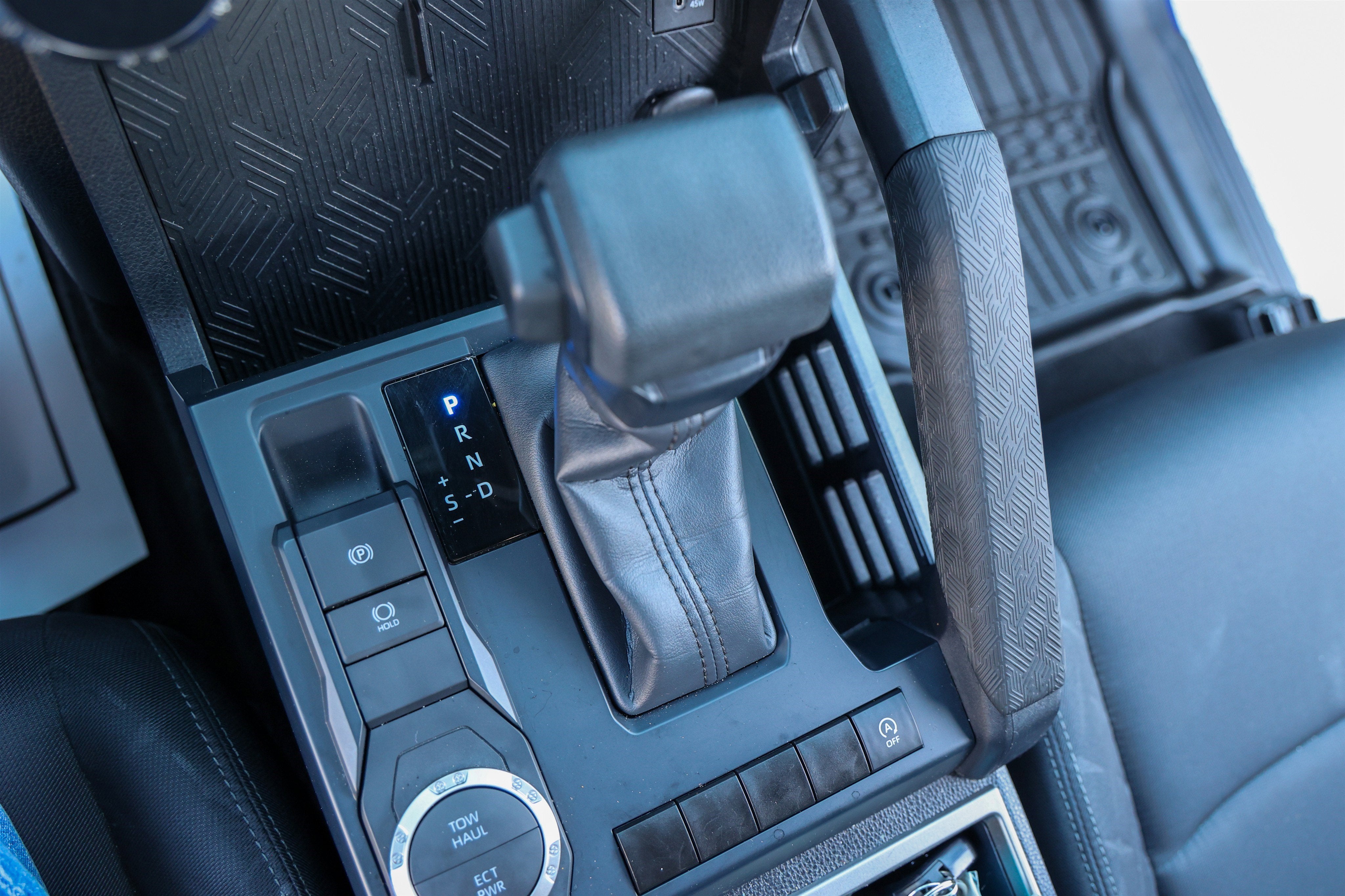 2024 Toyota TACOMA SR5 SR5