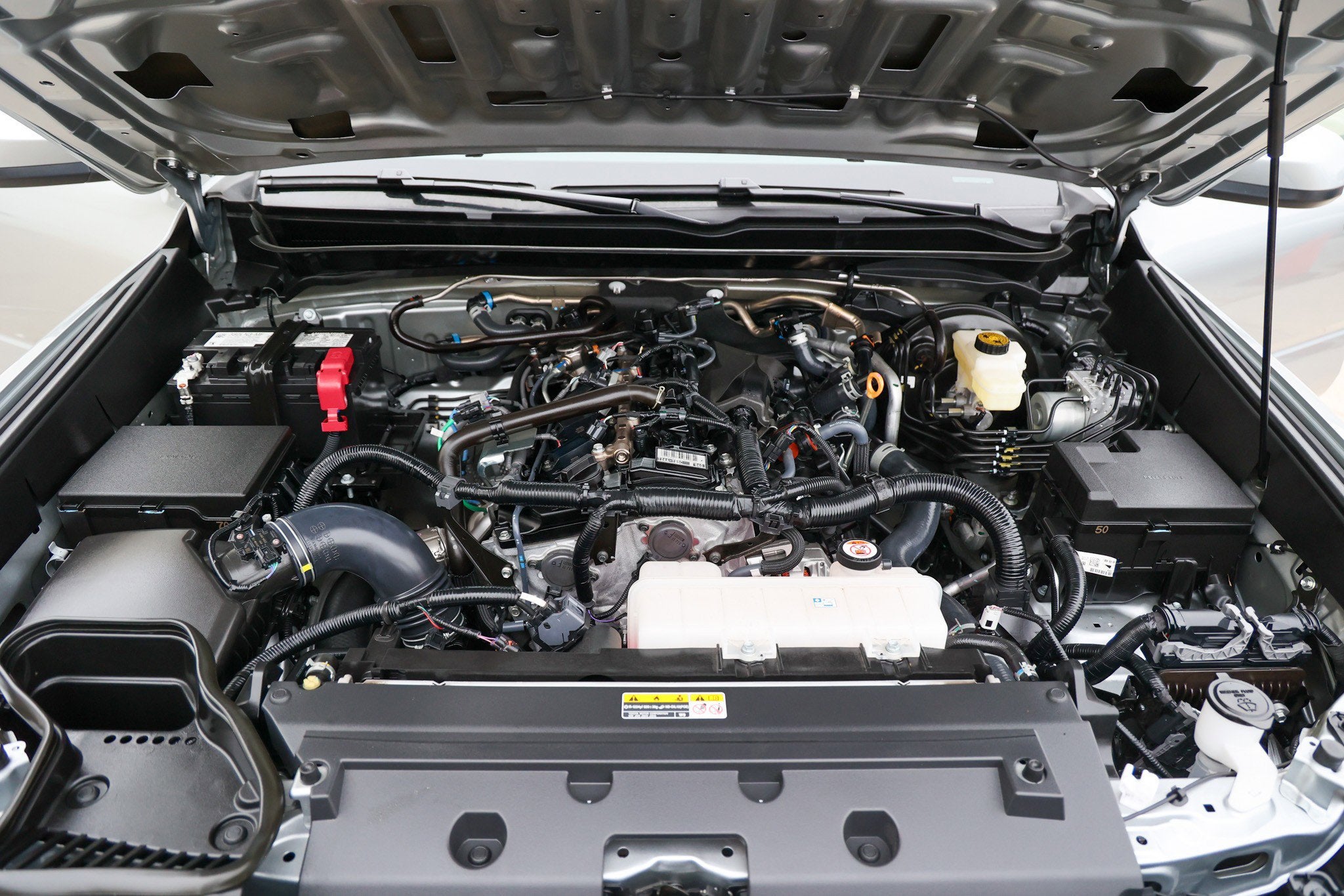 2025 Toyota TACOMA SR5 SR5