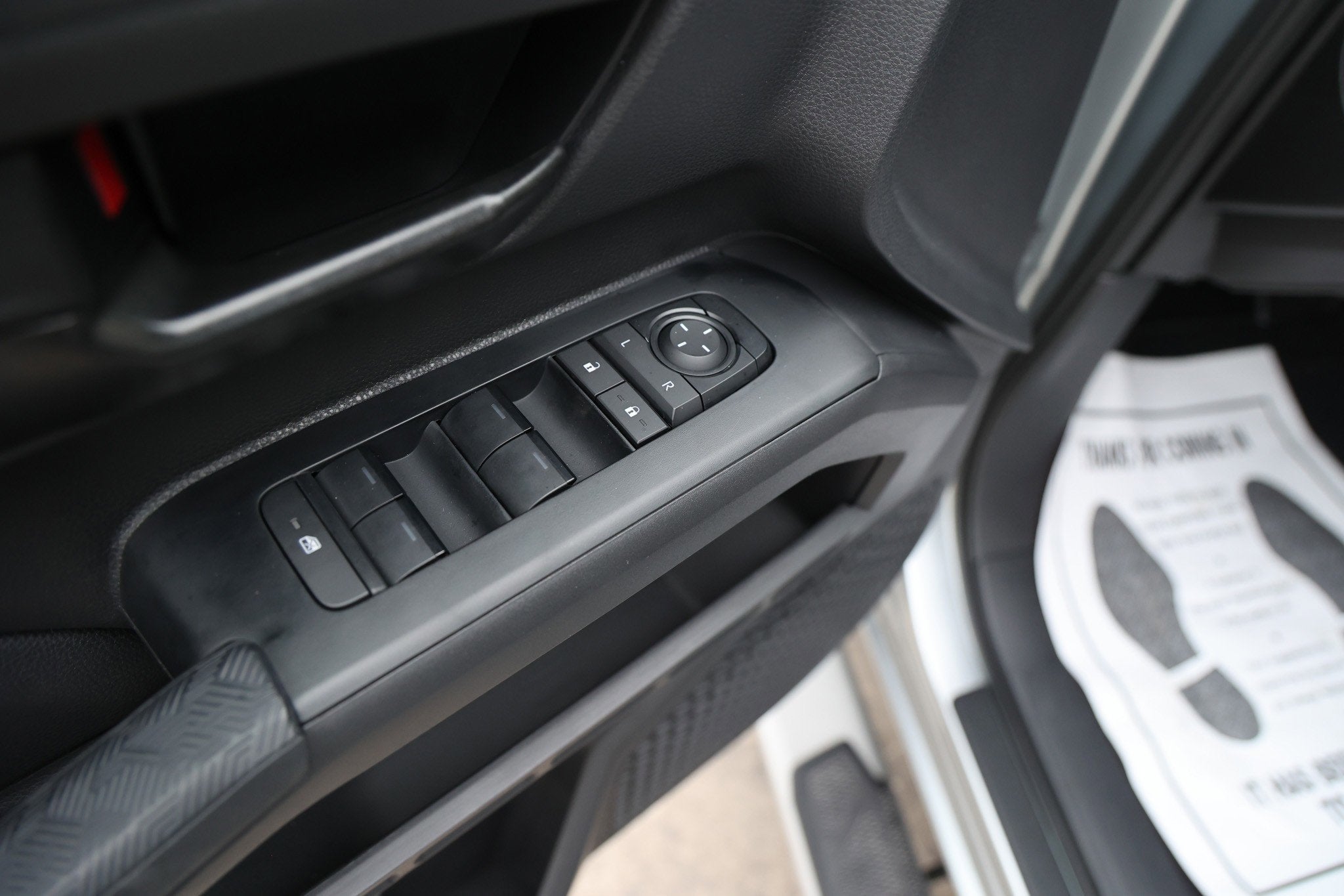 2025 Toyota TACOMA SR5 SR5