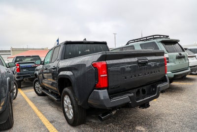 2025 Toyota Tacoma 4WD SR5