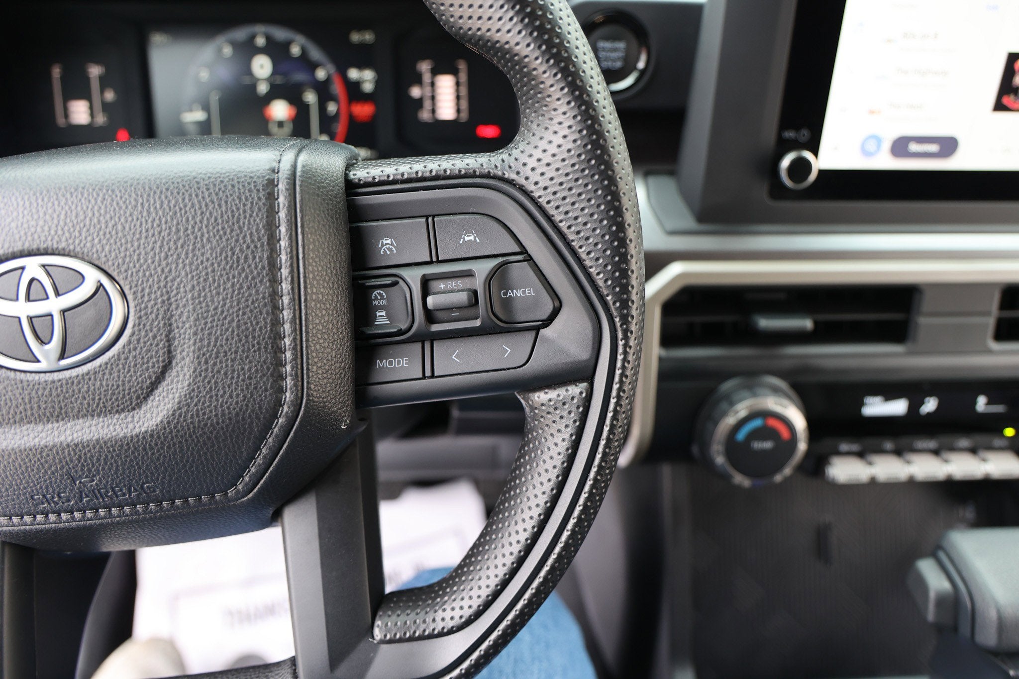 2025 Toyota TACOMA SR5 SR5