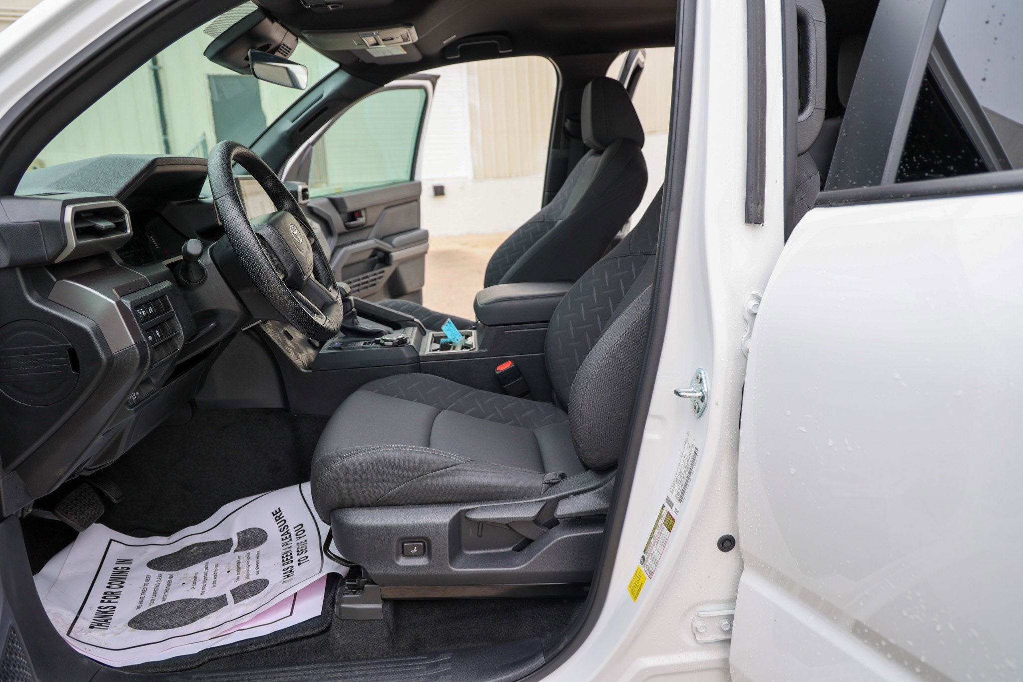 2025 Toyota TACOMA SR5 SR5