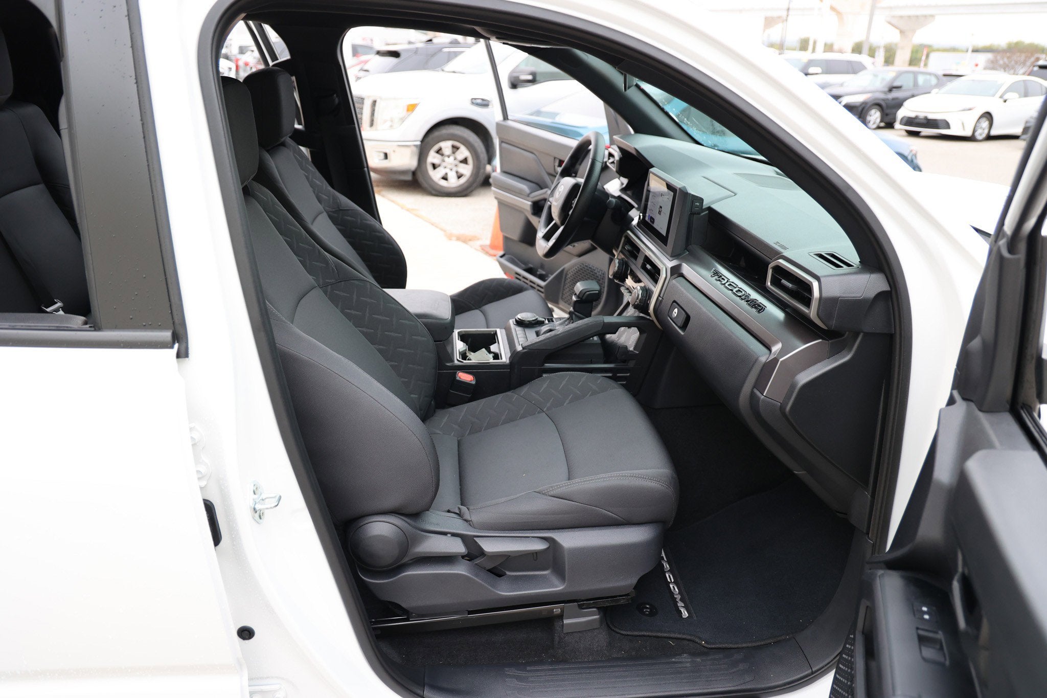 2025 Toyota TACOMA SR5 SR5