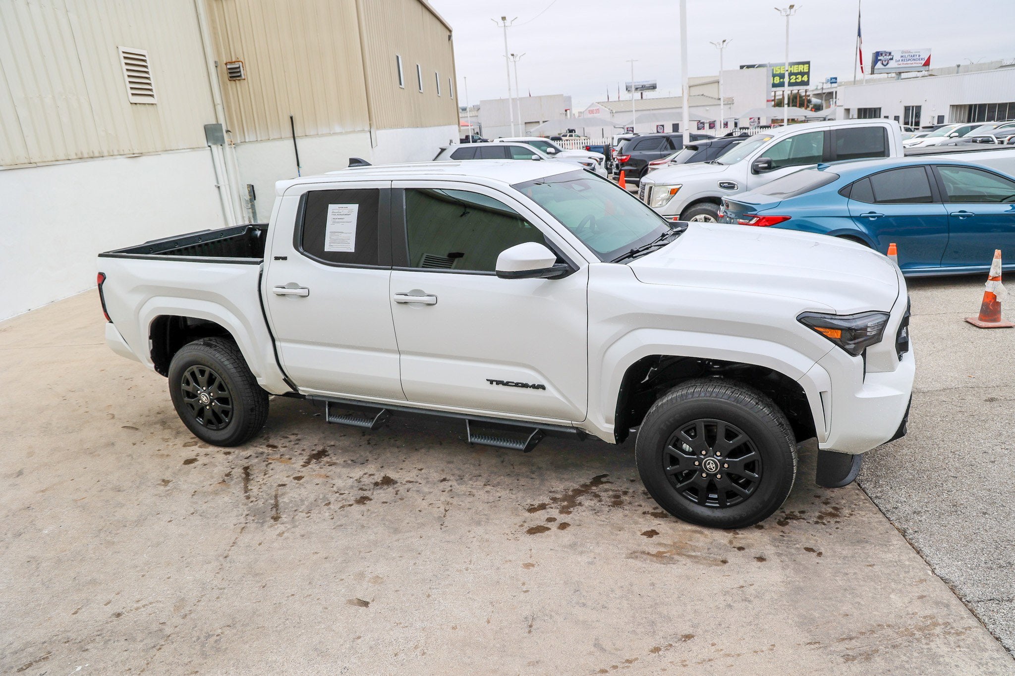 2025 Toyota TACOMA SR5 SR5