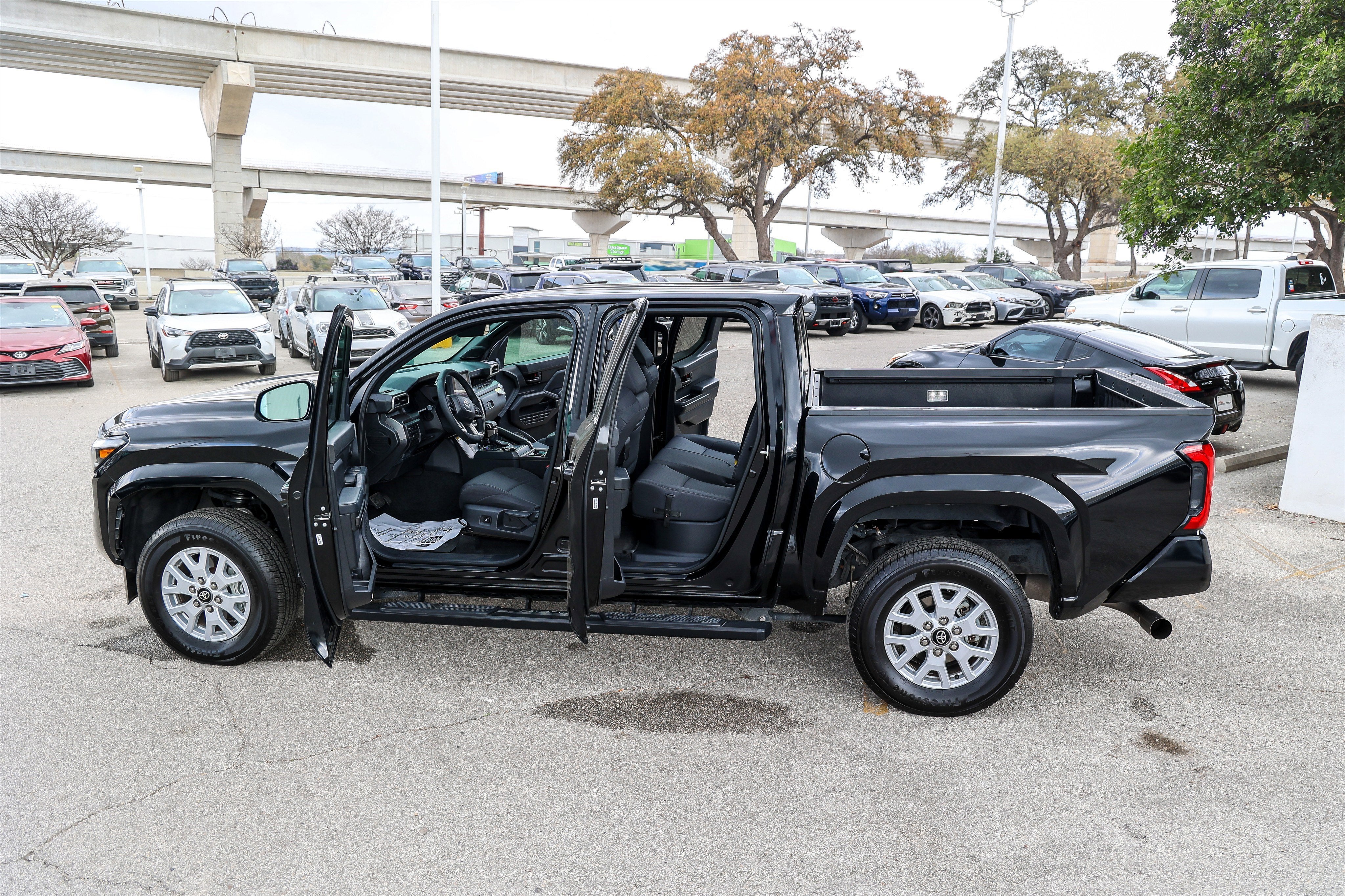 2025 Toyota TACOMA SR5 SR5