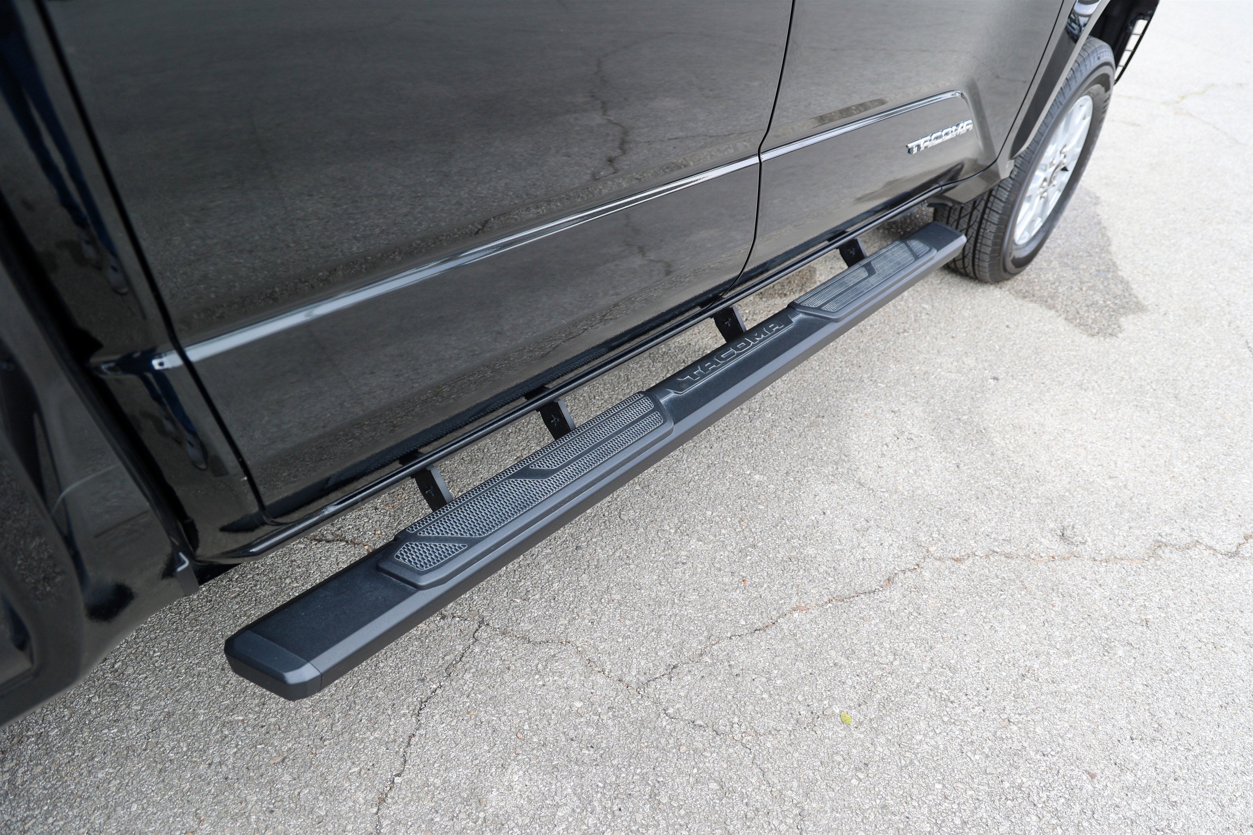 2025 Toyota TACOMA SR5 SR5