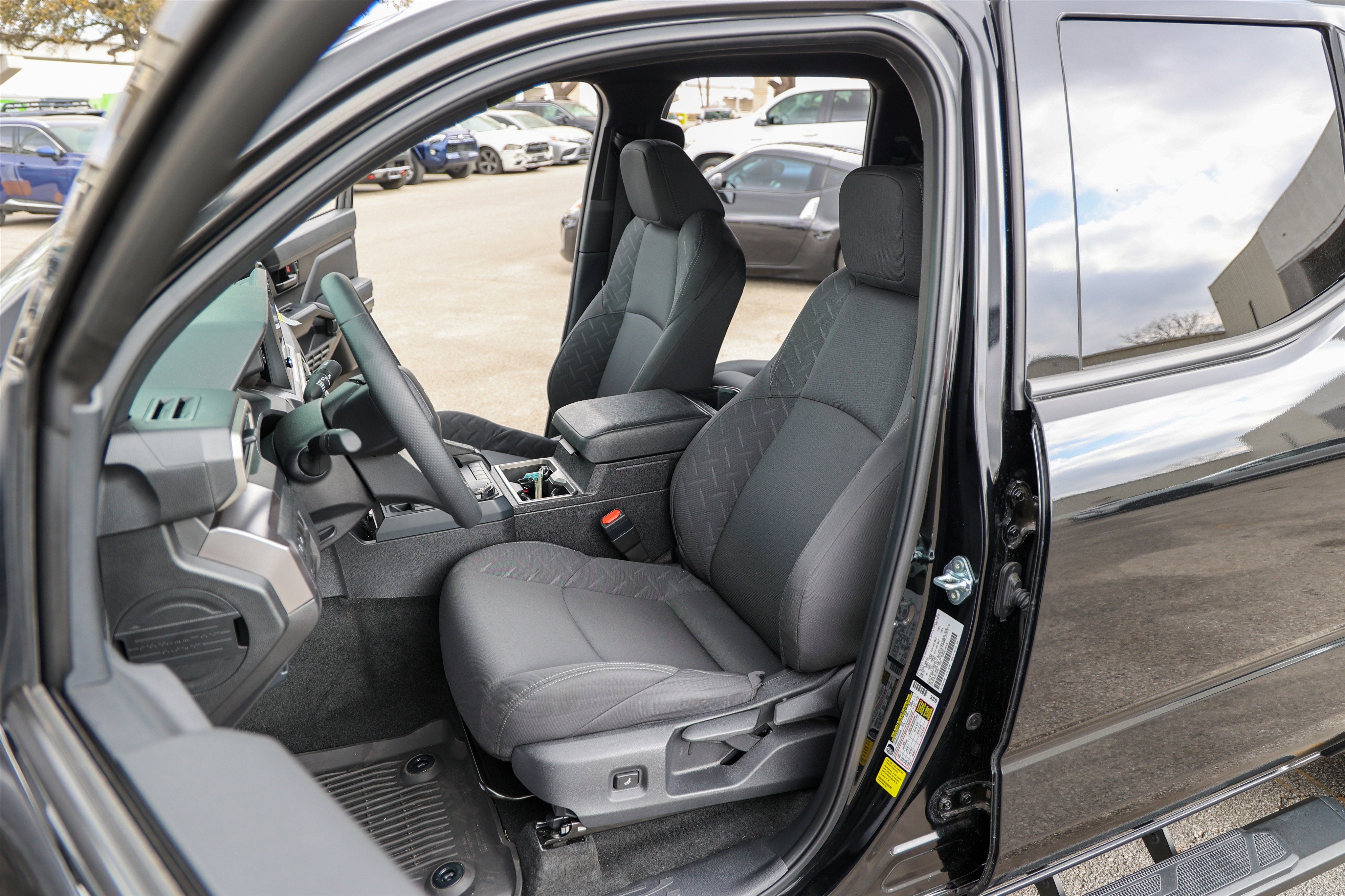 2025 Toyota TACOMA SR5 SR5