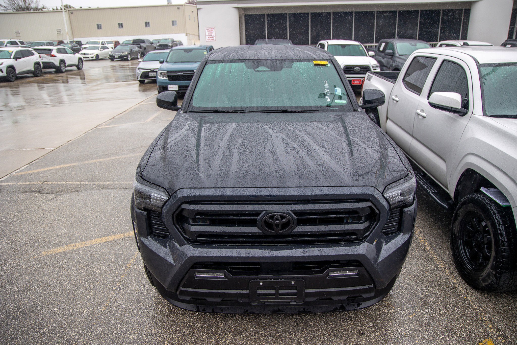 2025 Toyota TACOMA SR5 SR5