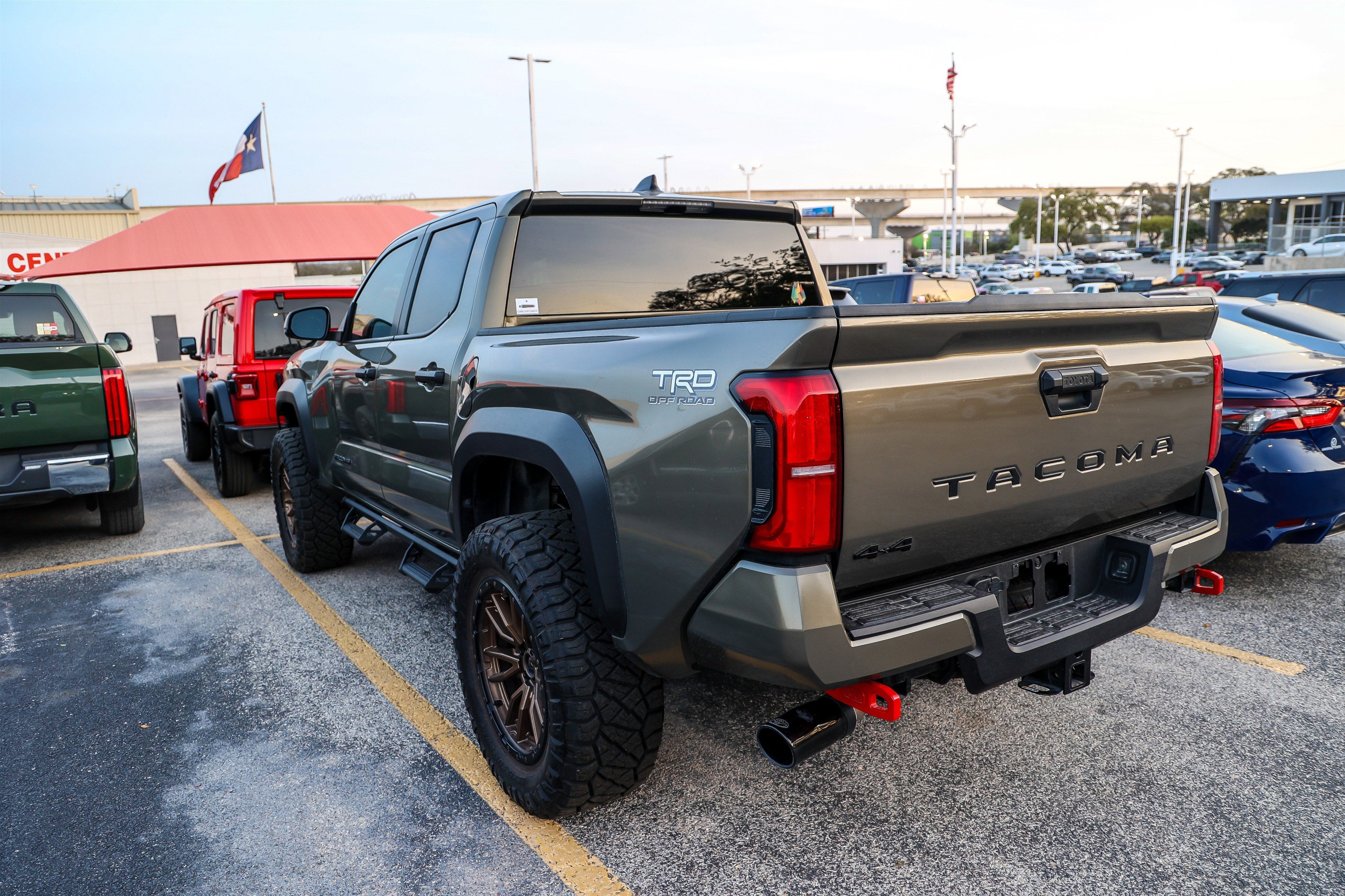 2025 Toyota TACOMA TRD OFFRD TRD Off Road
