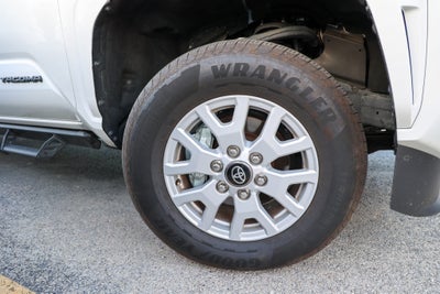 2025 Toyota Tacoma 4WD SR5