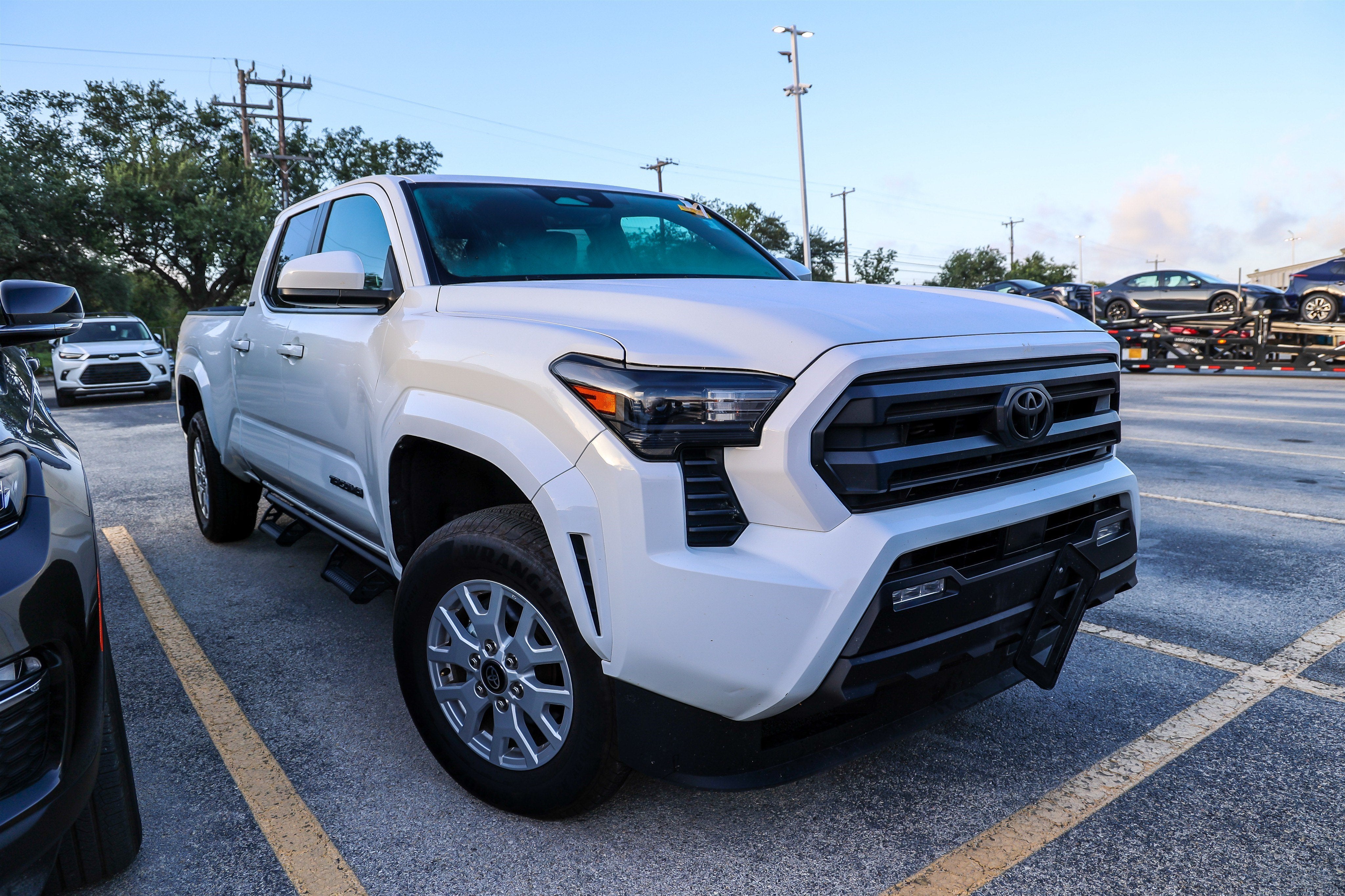 2025 Toyota Tacoma 4WD SR5