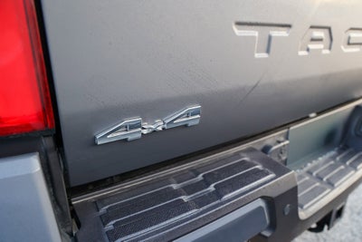 2025 Toyota TACOMA SR5 SR5