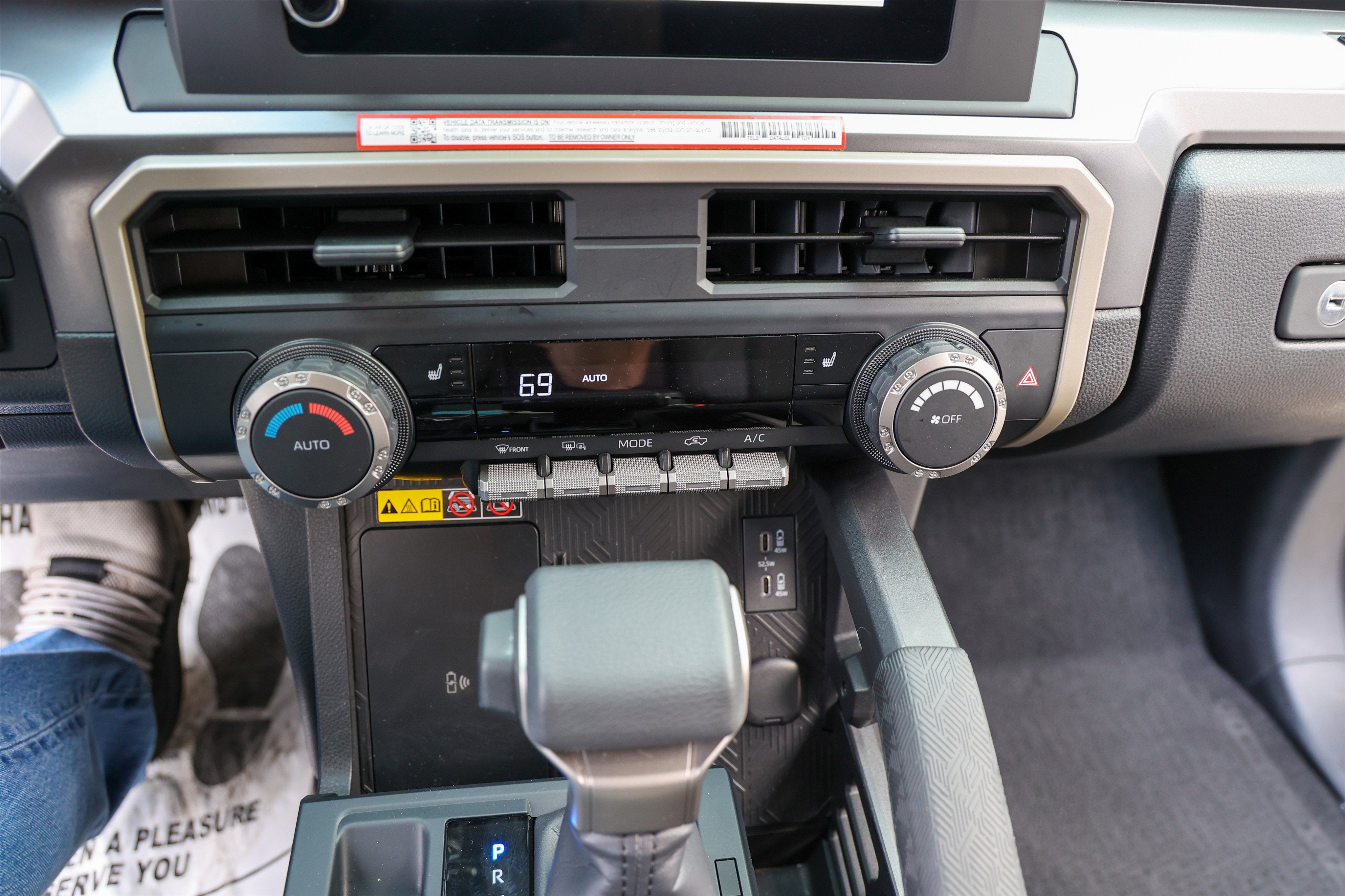 2025 Toyota TACOMA SR5 SR5