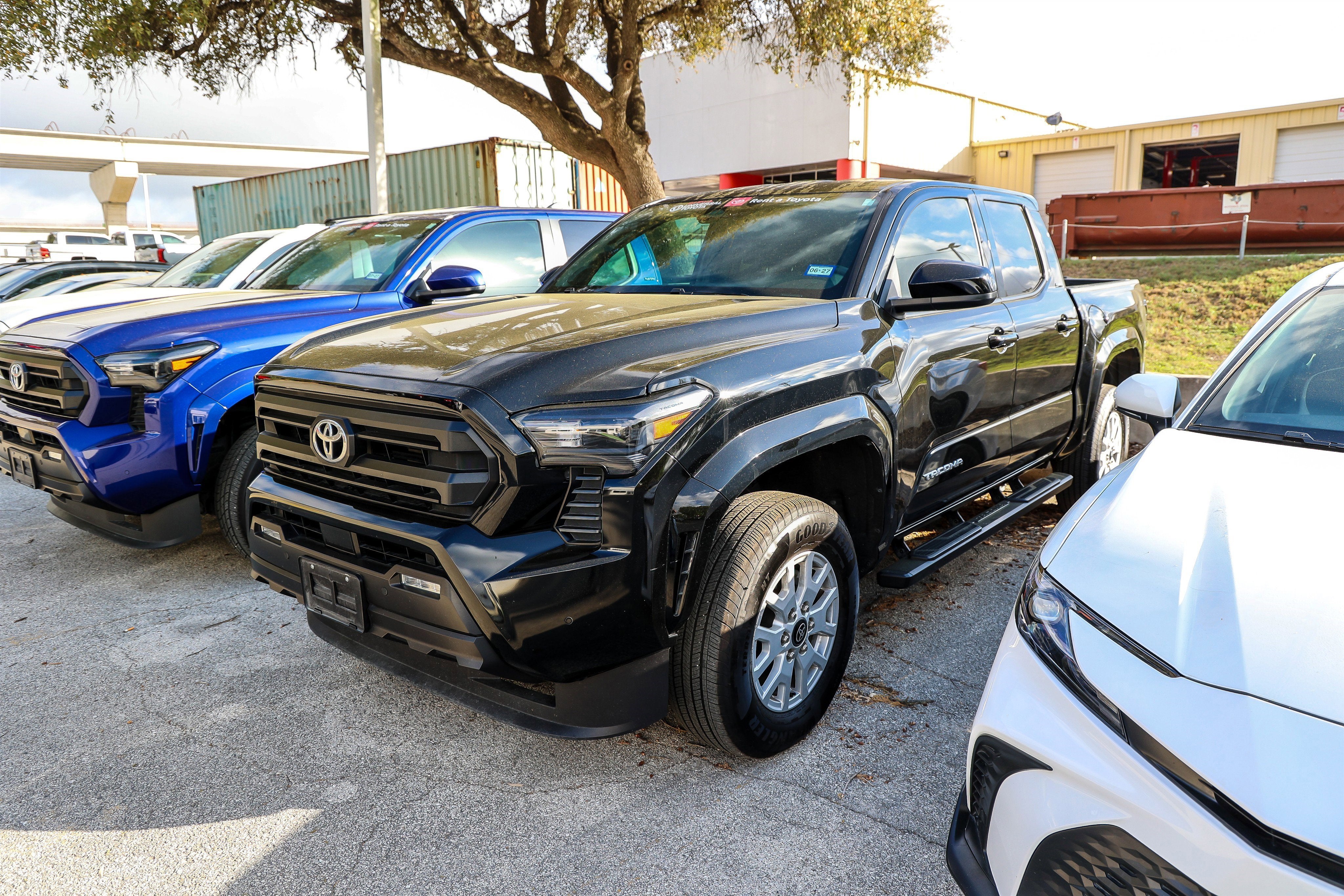 2025 Toyota TACOMA SR5 SR5