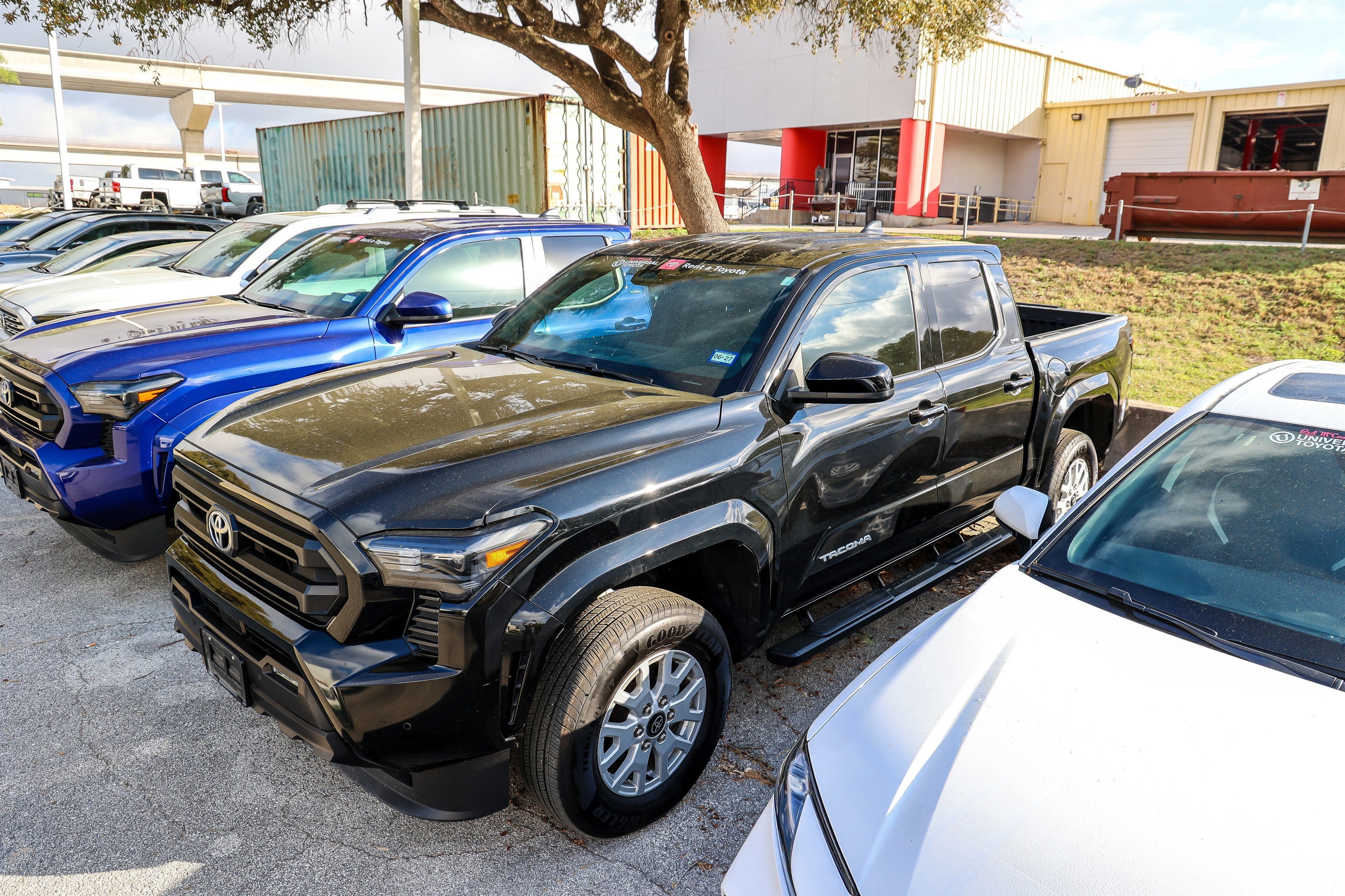 2025 Toyota TACOMA SR5 SR5