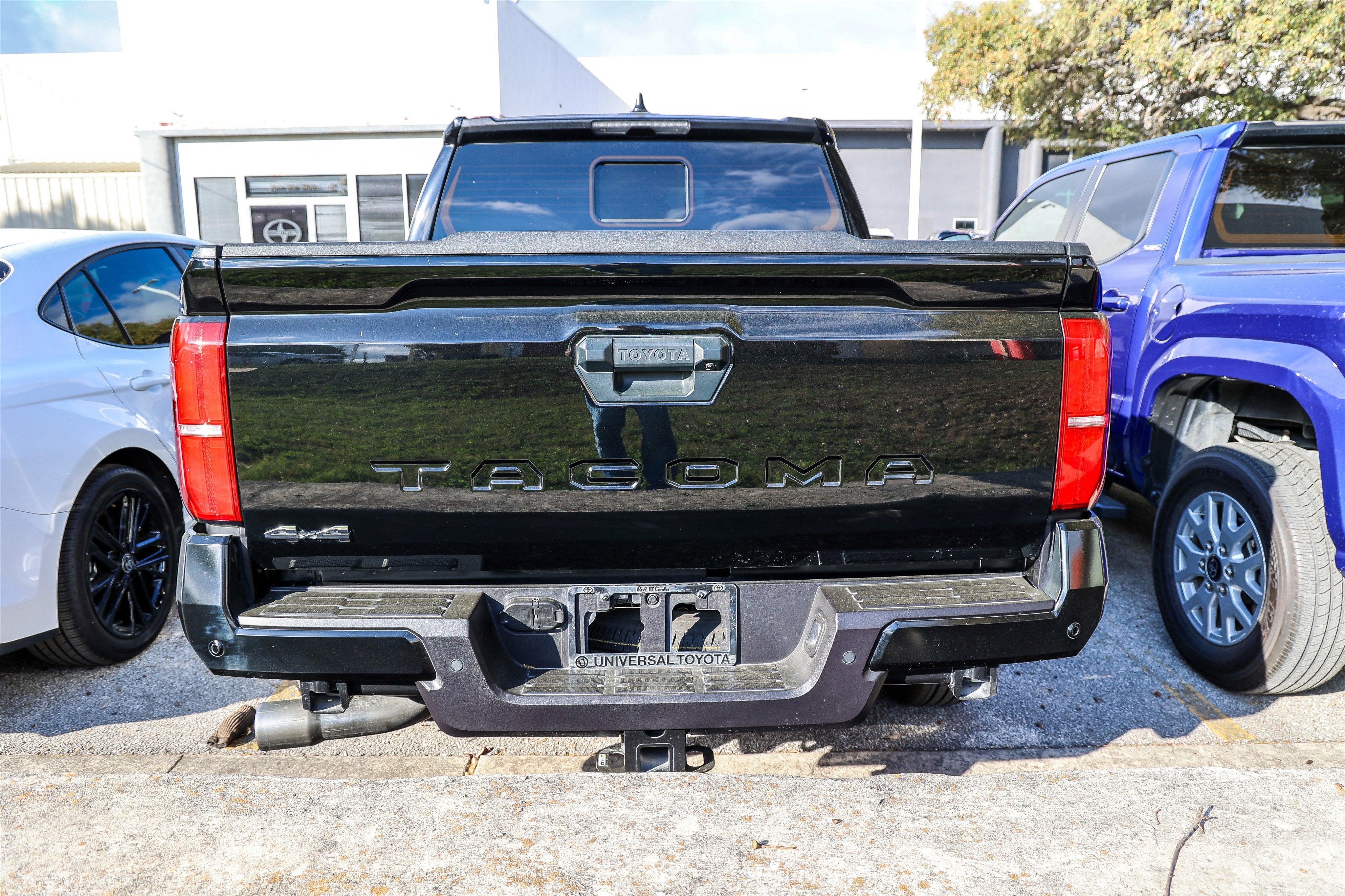 2025 Toyota TACOMA SR5 SR5