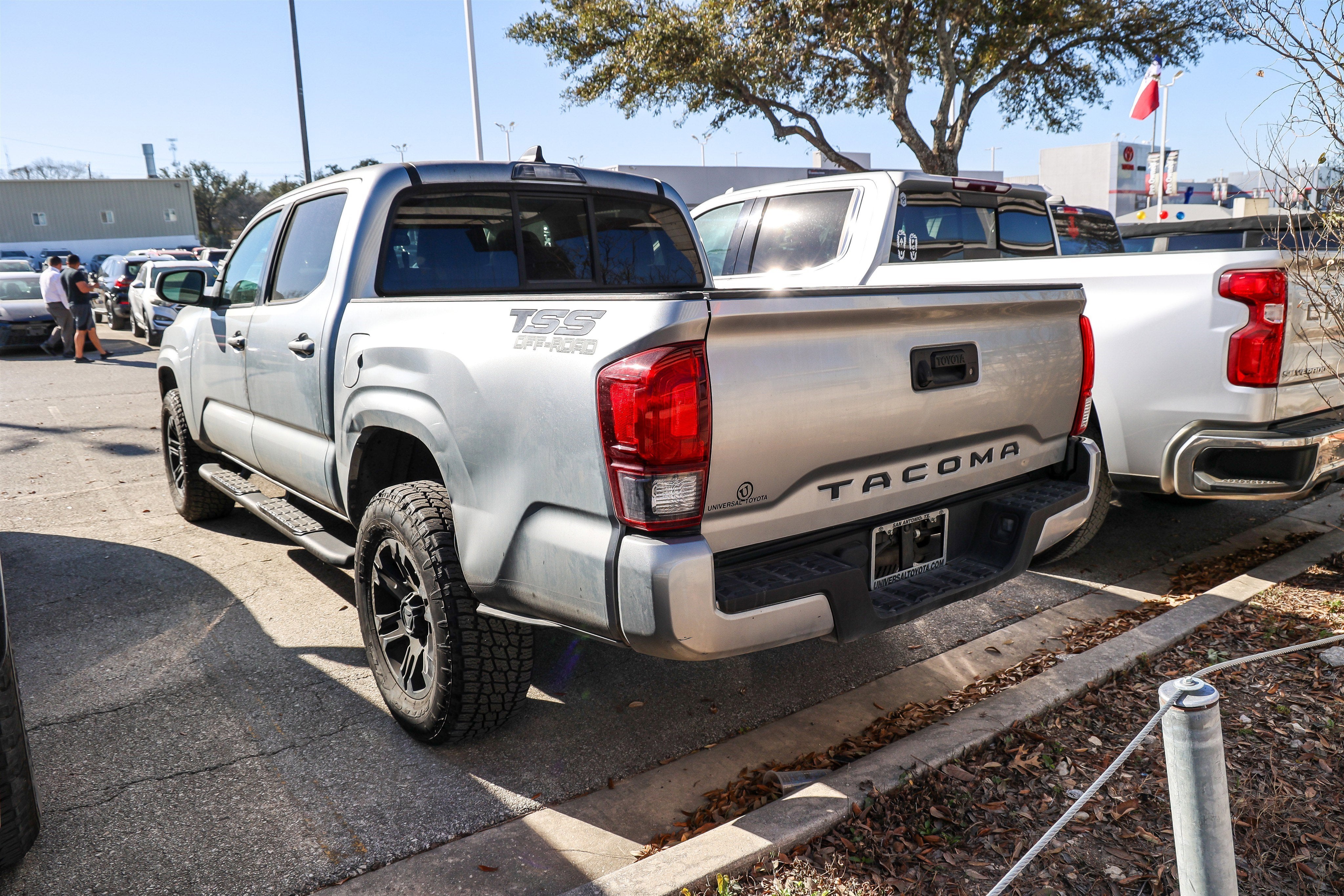 2022 Toyota Tacoma 2WD SR