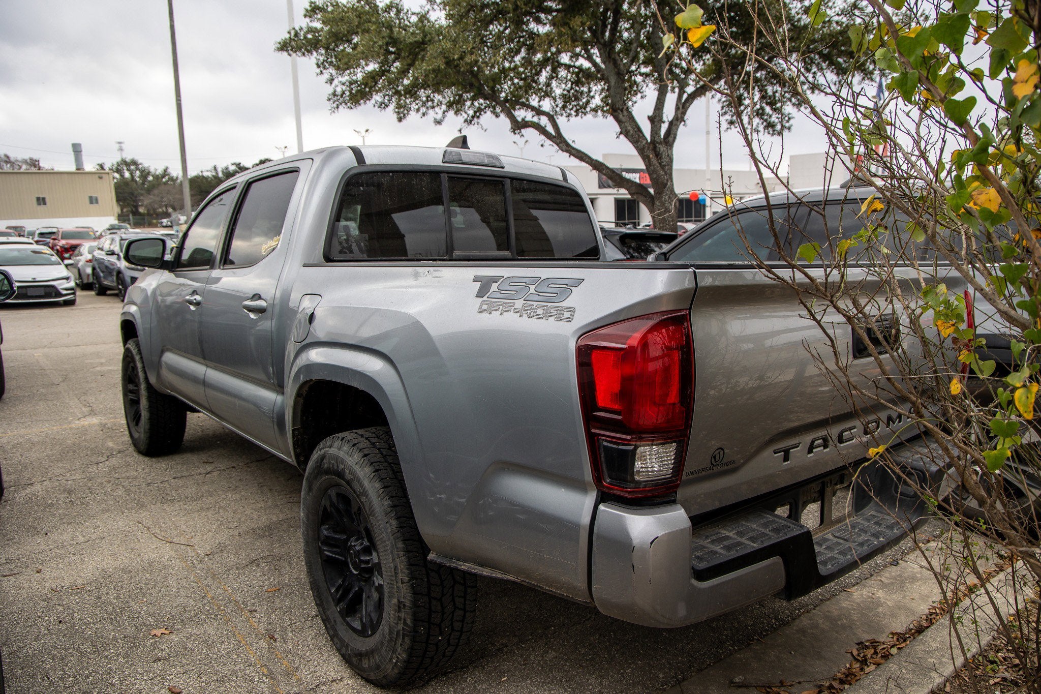 2022 Toyota TACOMA SR SR