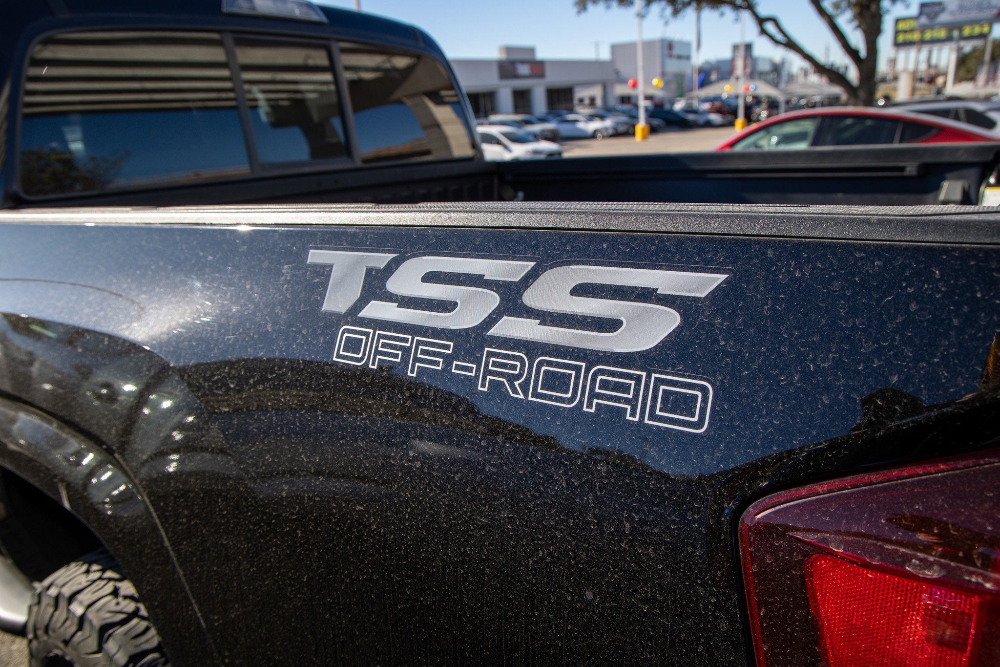 2023 Toyota TACOMA SR SR5