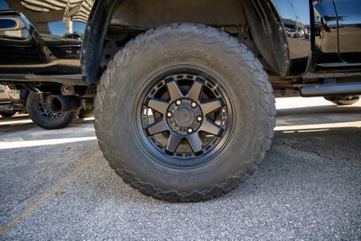 2023 Toyota TACOMA SR SR5