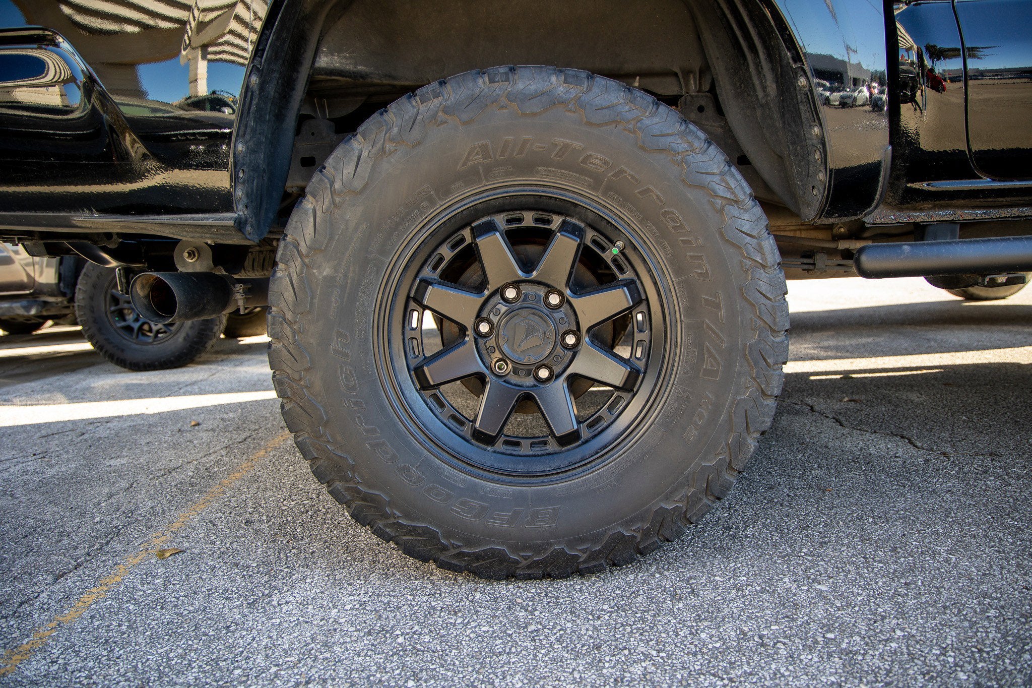 2023 Toyota TACOMA SR SR5