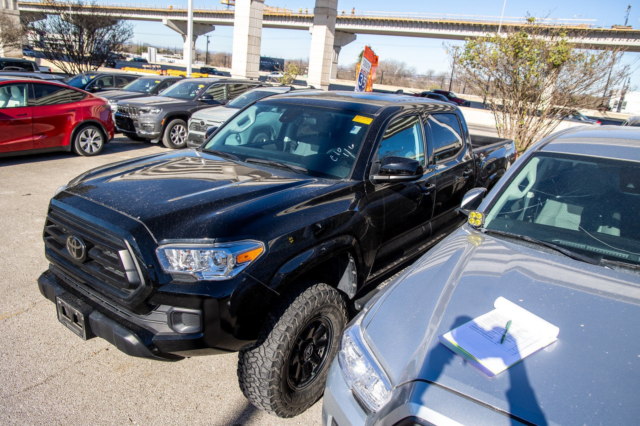2023 Toyota TACOMA SR SR5