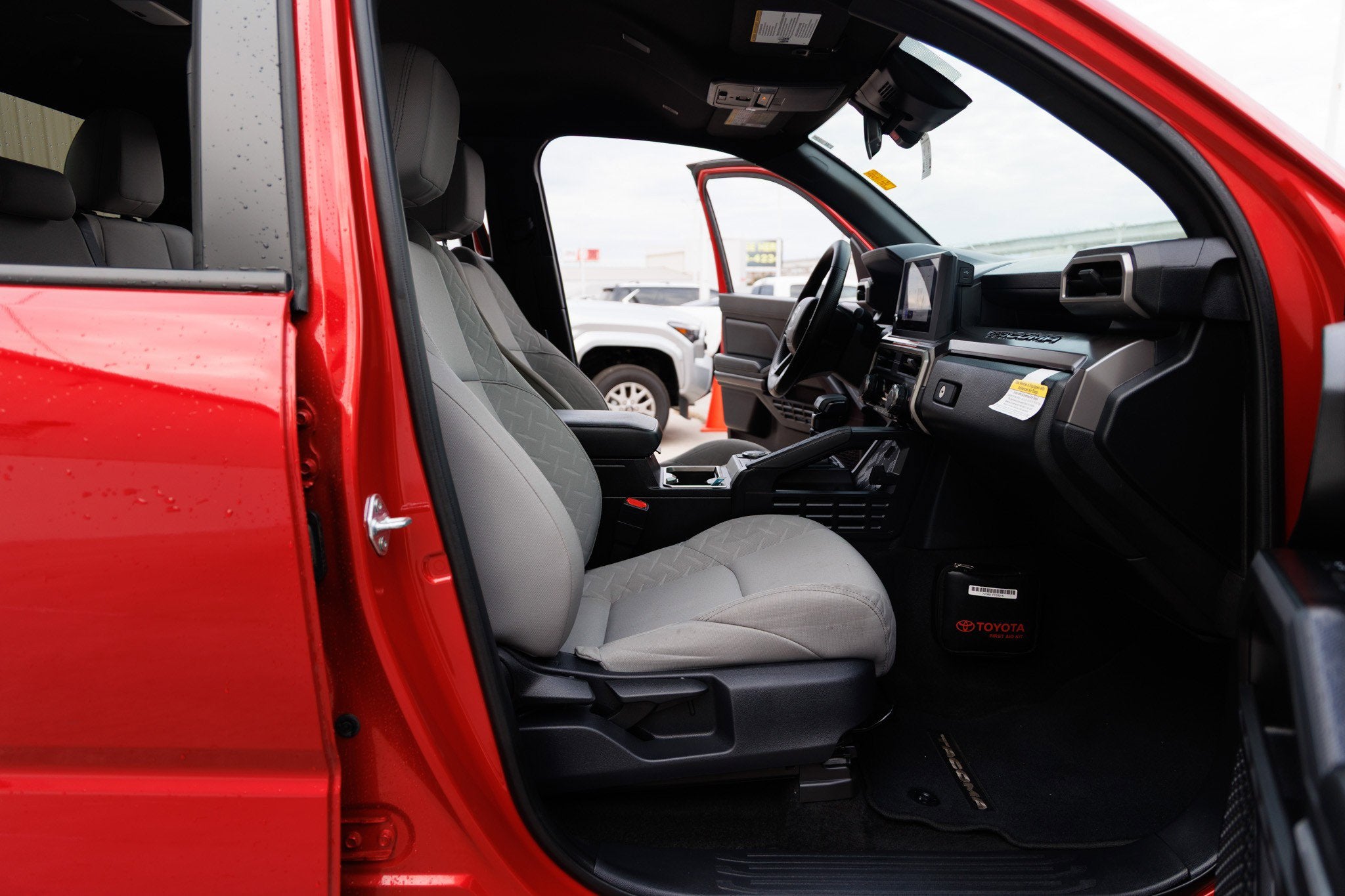 2024 Toyota TACOMA SR5 SR5