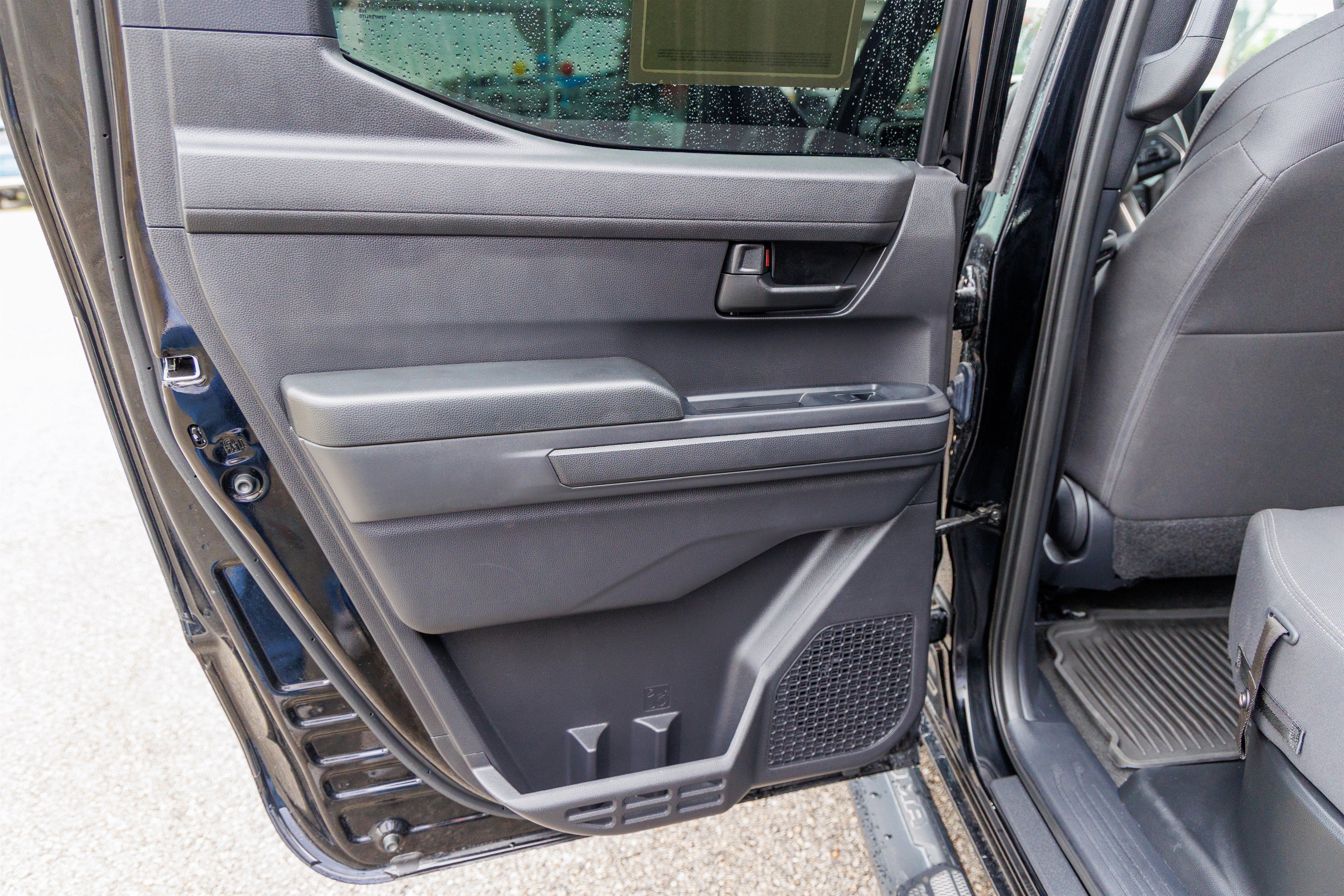 2025 Toyota TACOMA SR5 SR5