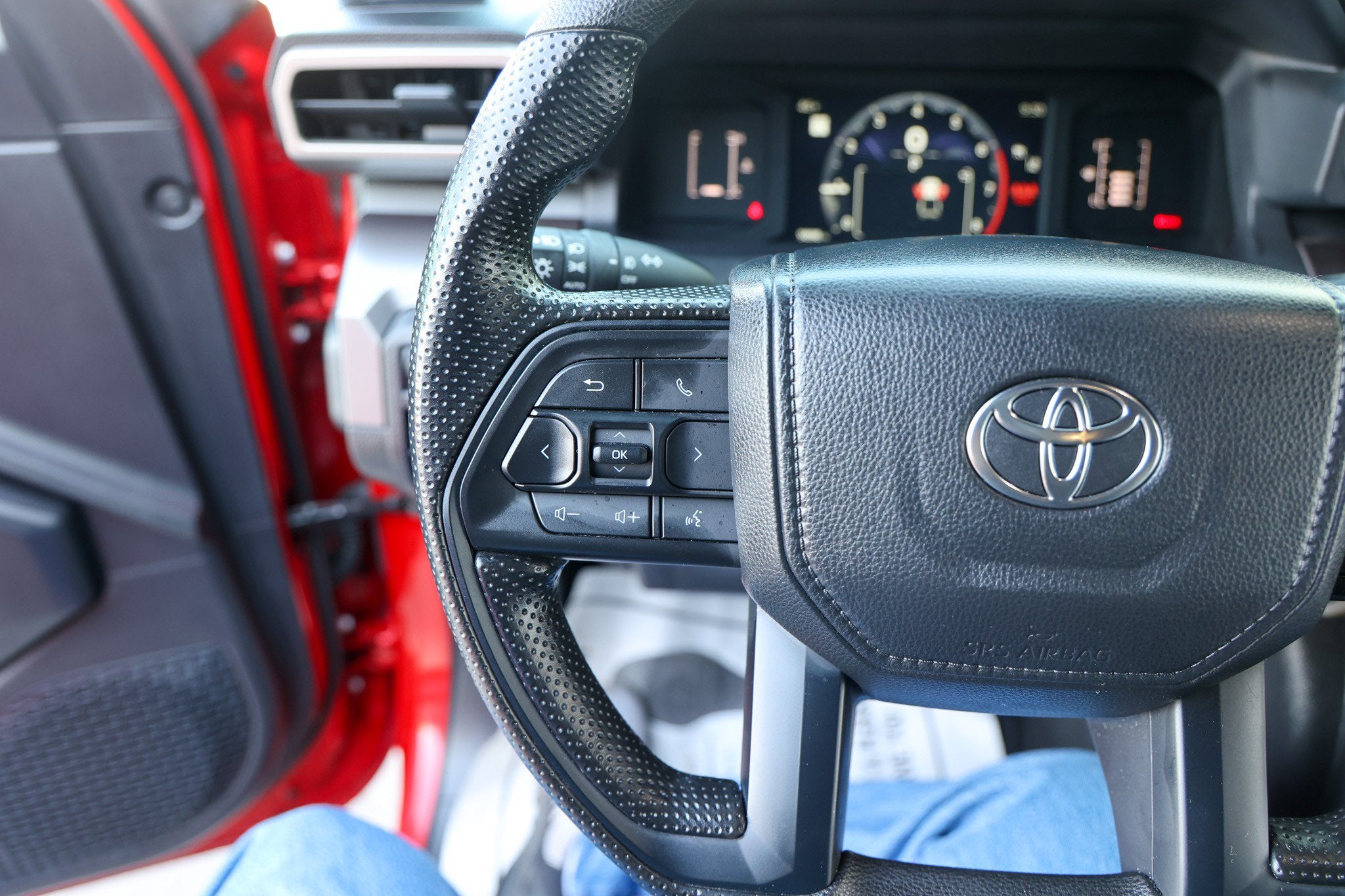 2025 Toyota TACOMA SR5 SR5