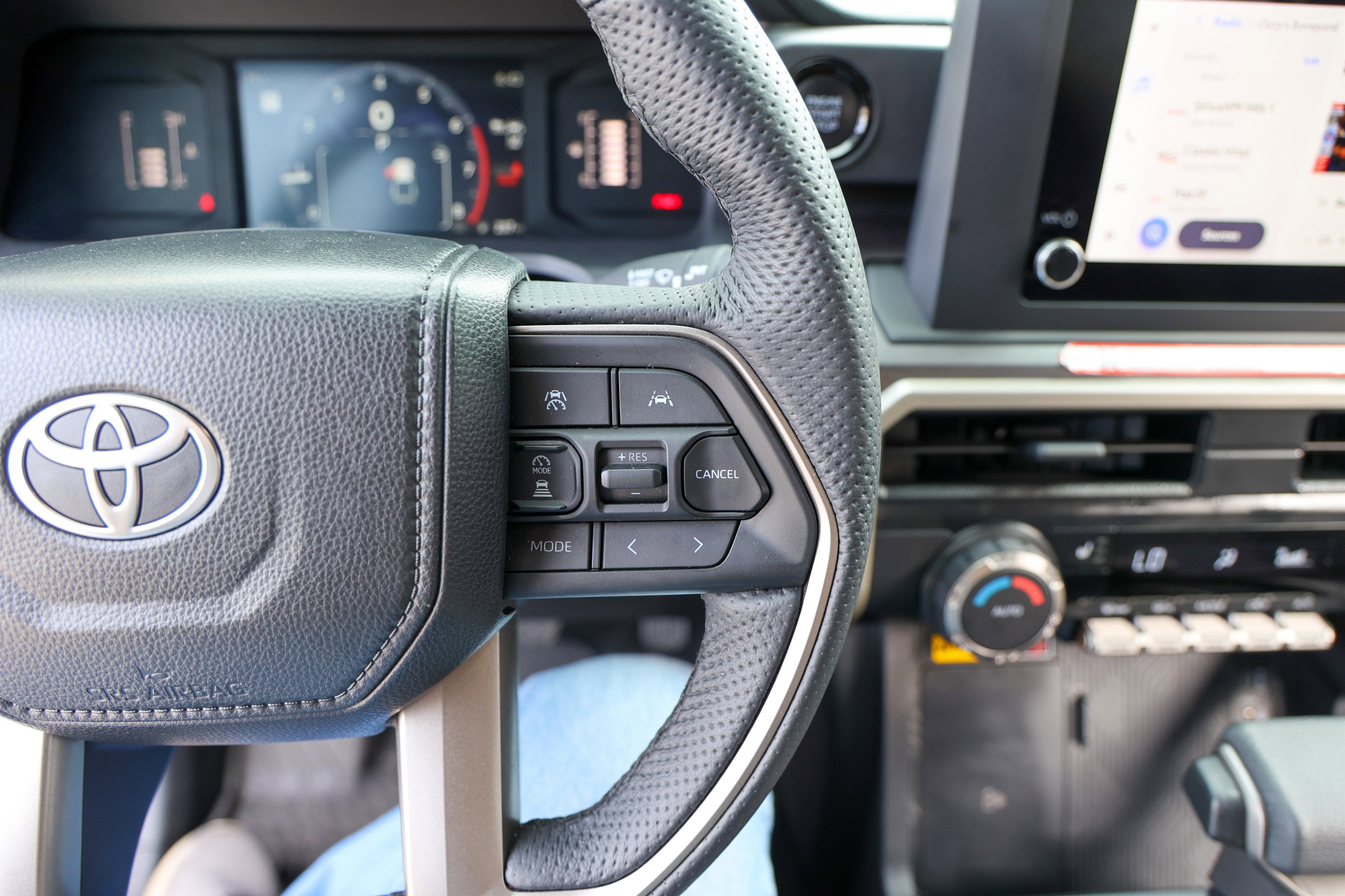 2025 Toyota TACOMA SR5 SR5