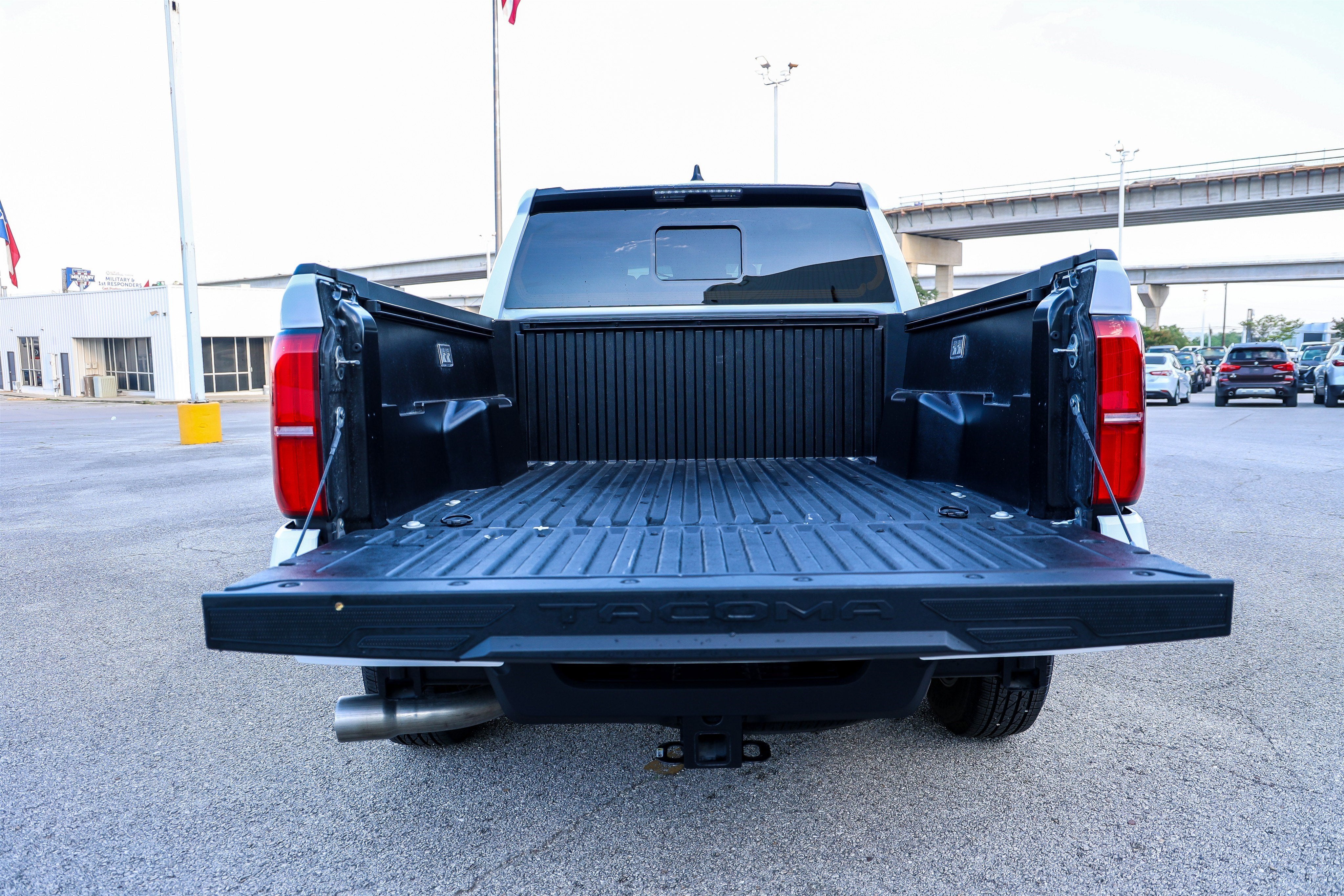 2025 Toyota TACOMA SR5 SR5