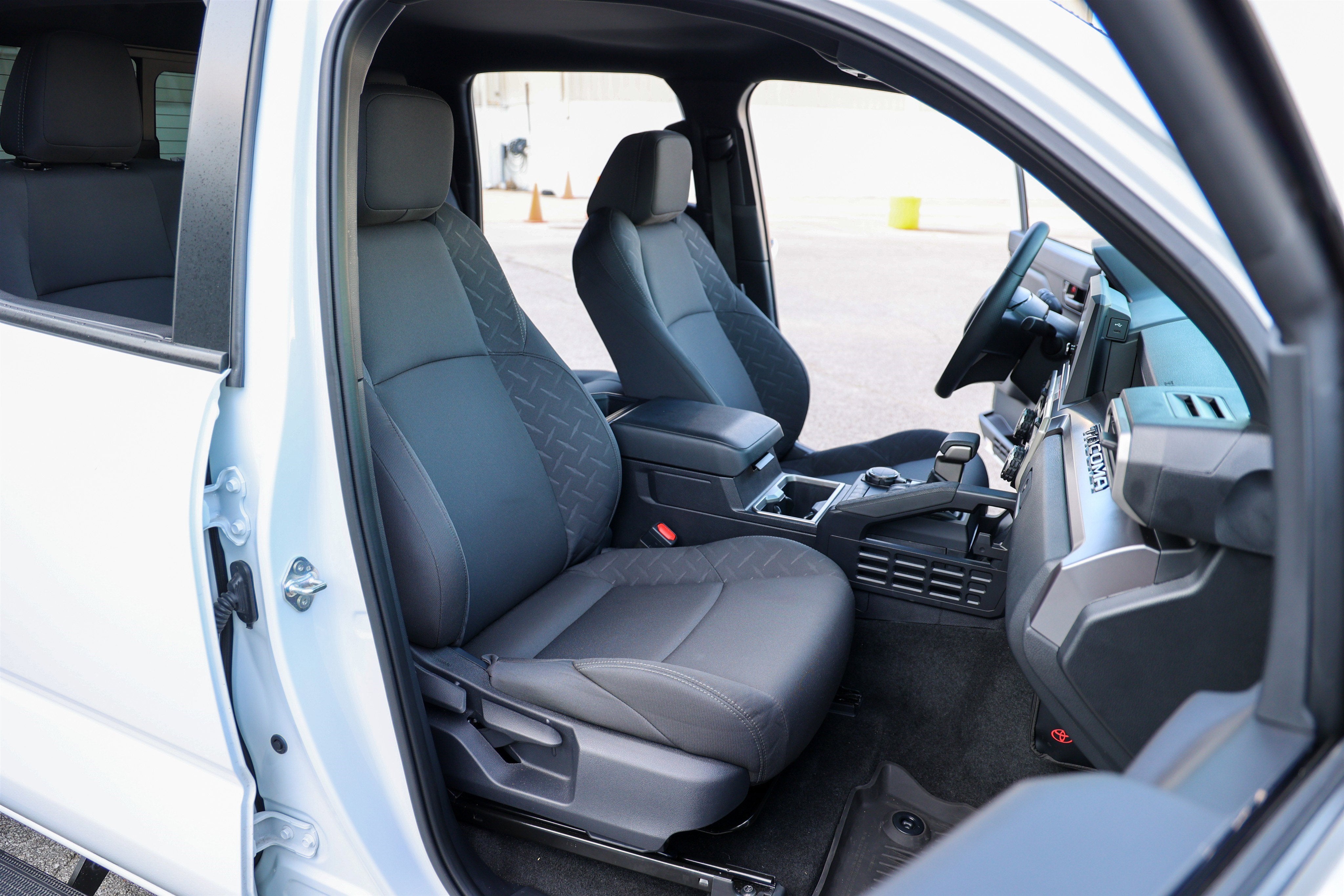 2025 Toyota TACOMA SR5 SR5