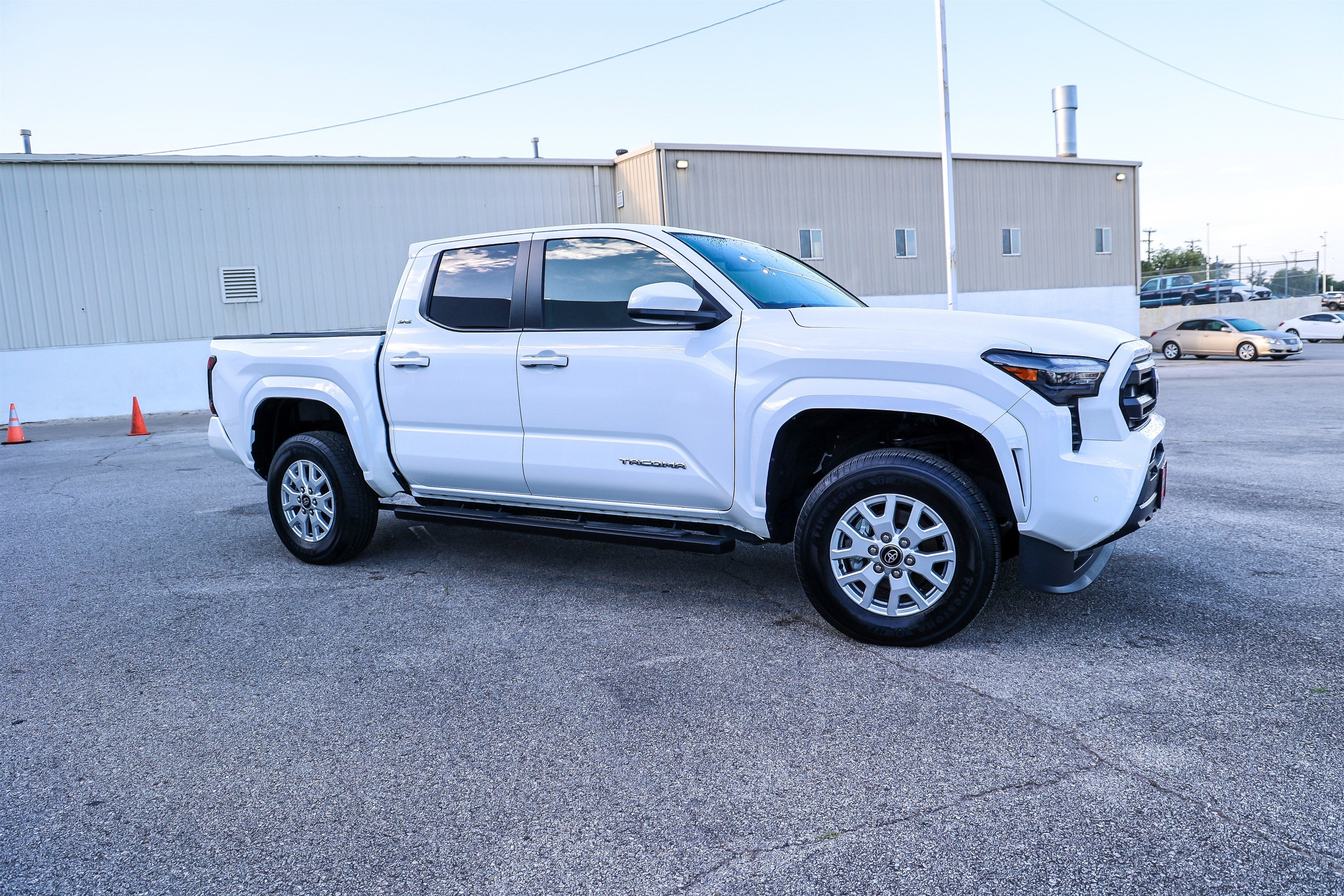 2025 Toyota TACOMA SR5 SR5