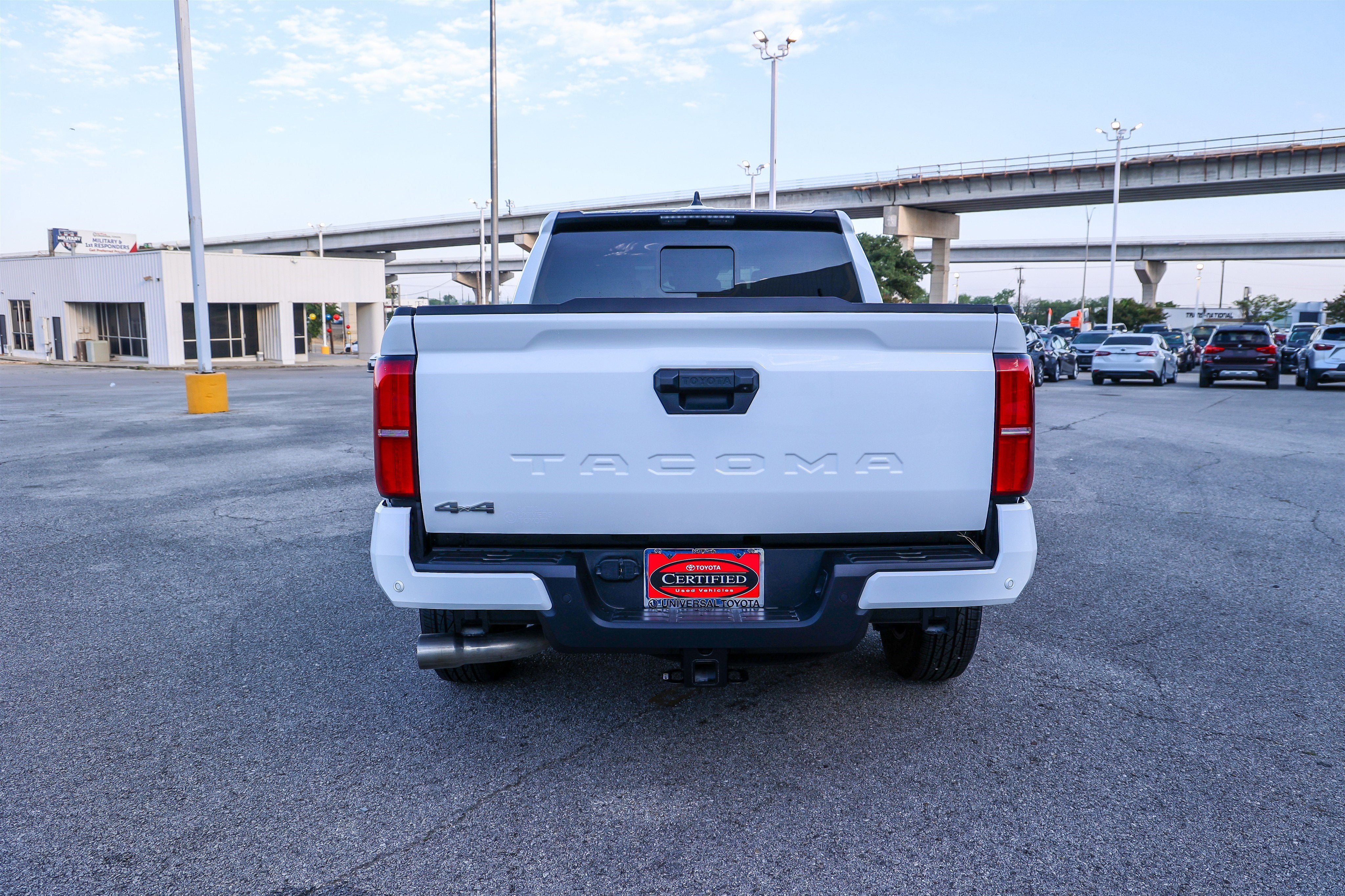 2025 Toyota TACOMA SR5 SR5