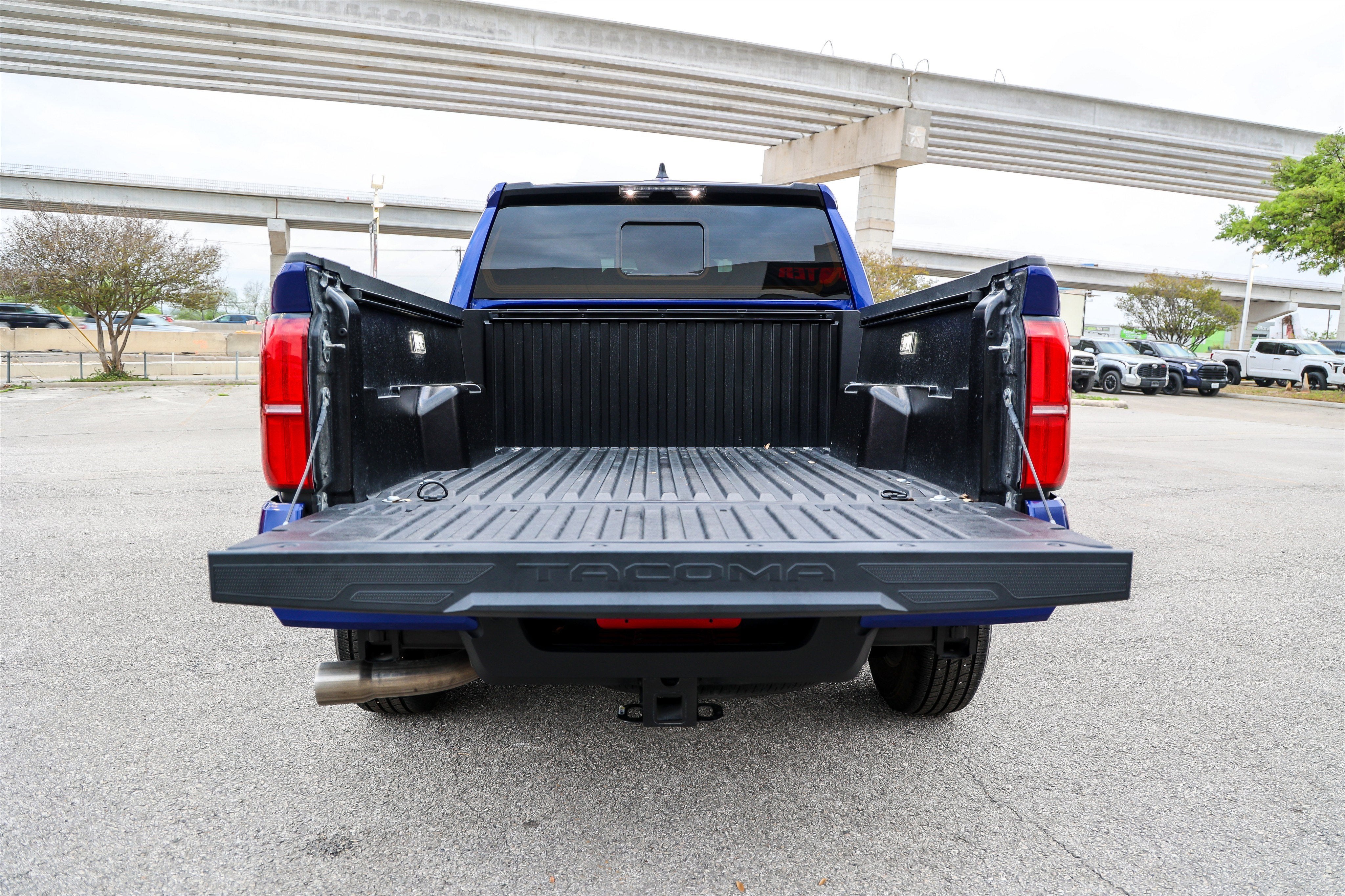 2025 Toyota TACOMA SR5 SR5