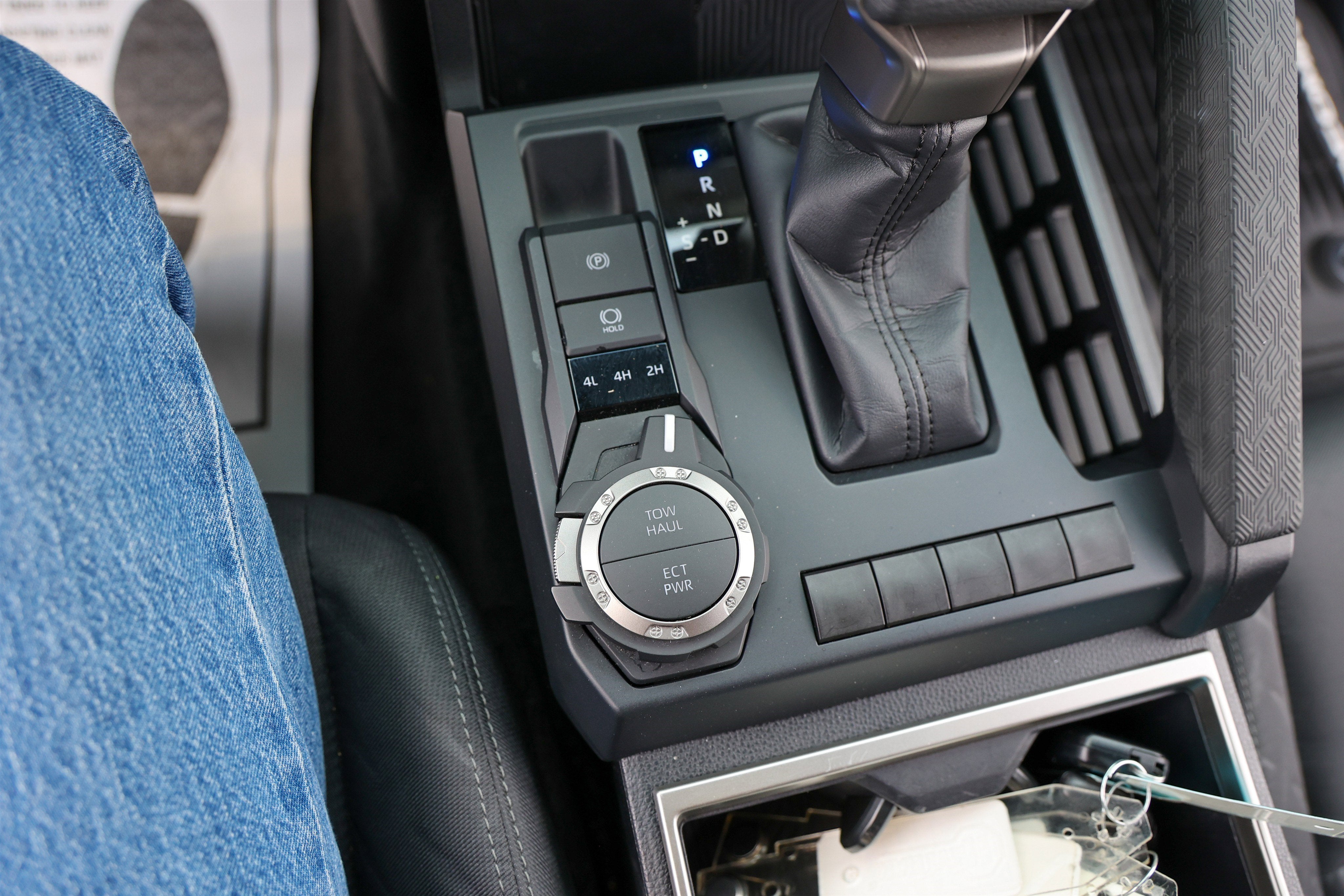 2025 Toyota TACOMA SR5 SR5