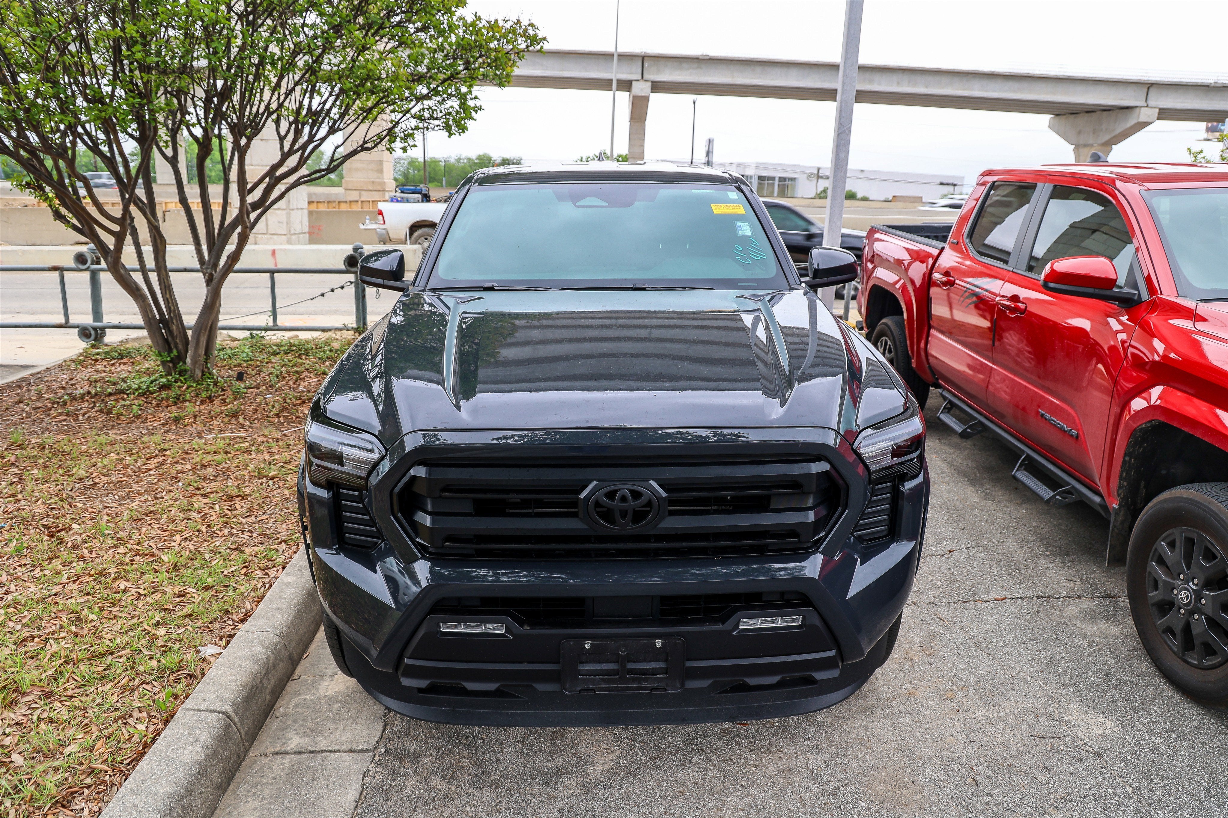 2025 Toyota TACOMA SR5 SR5