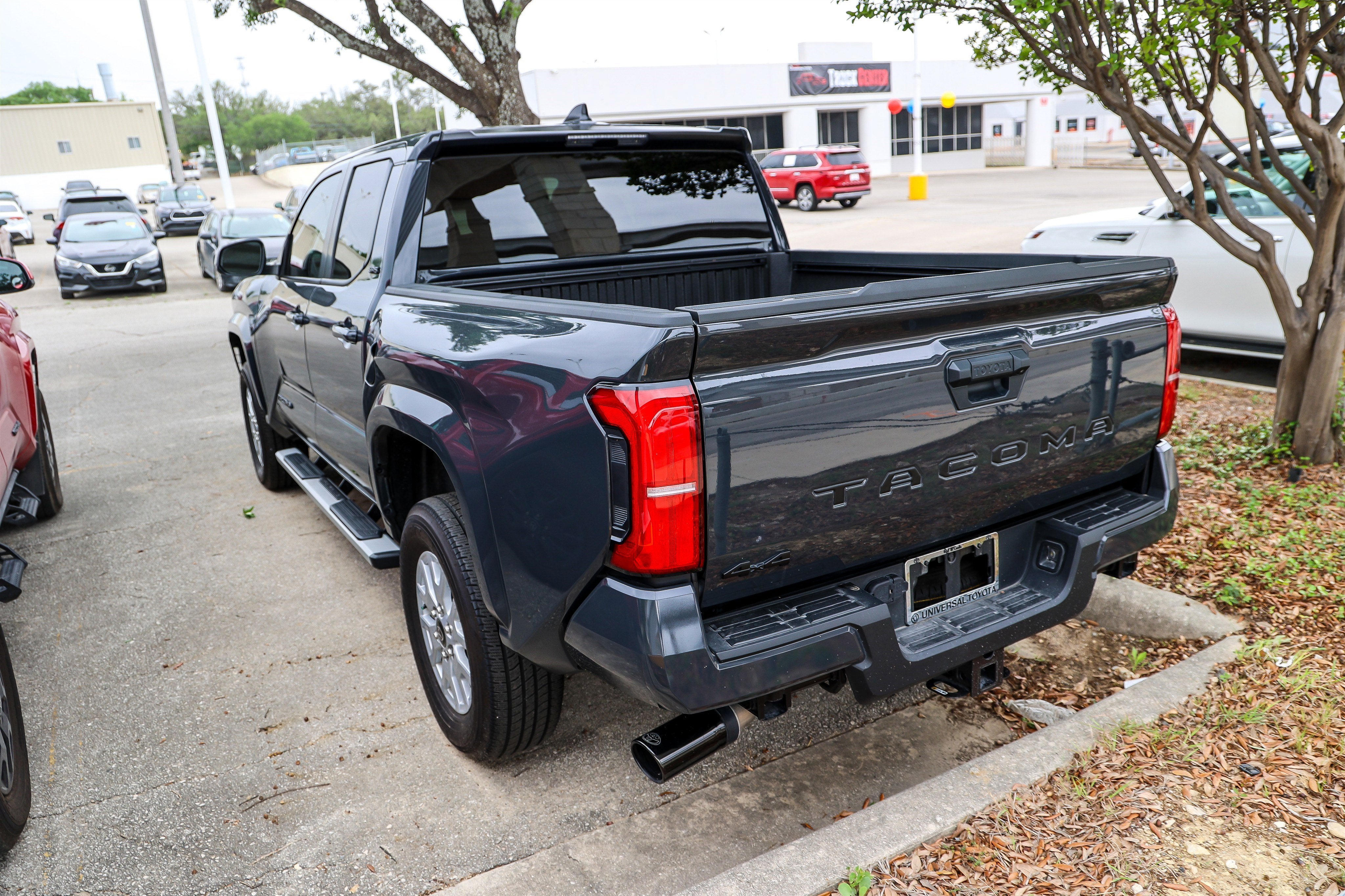 2025 Toyota TACOMA SR5 SR5