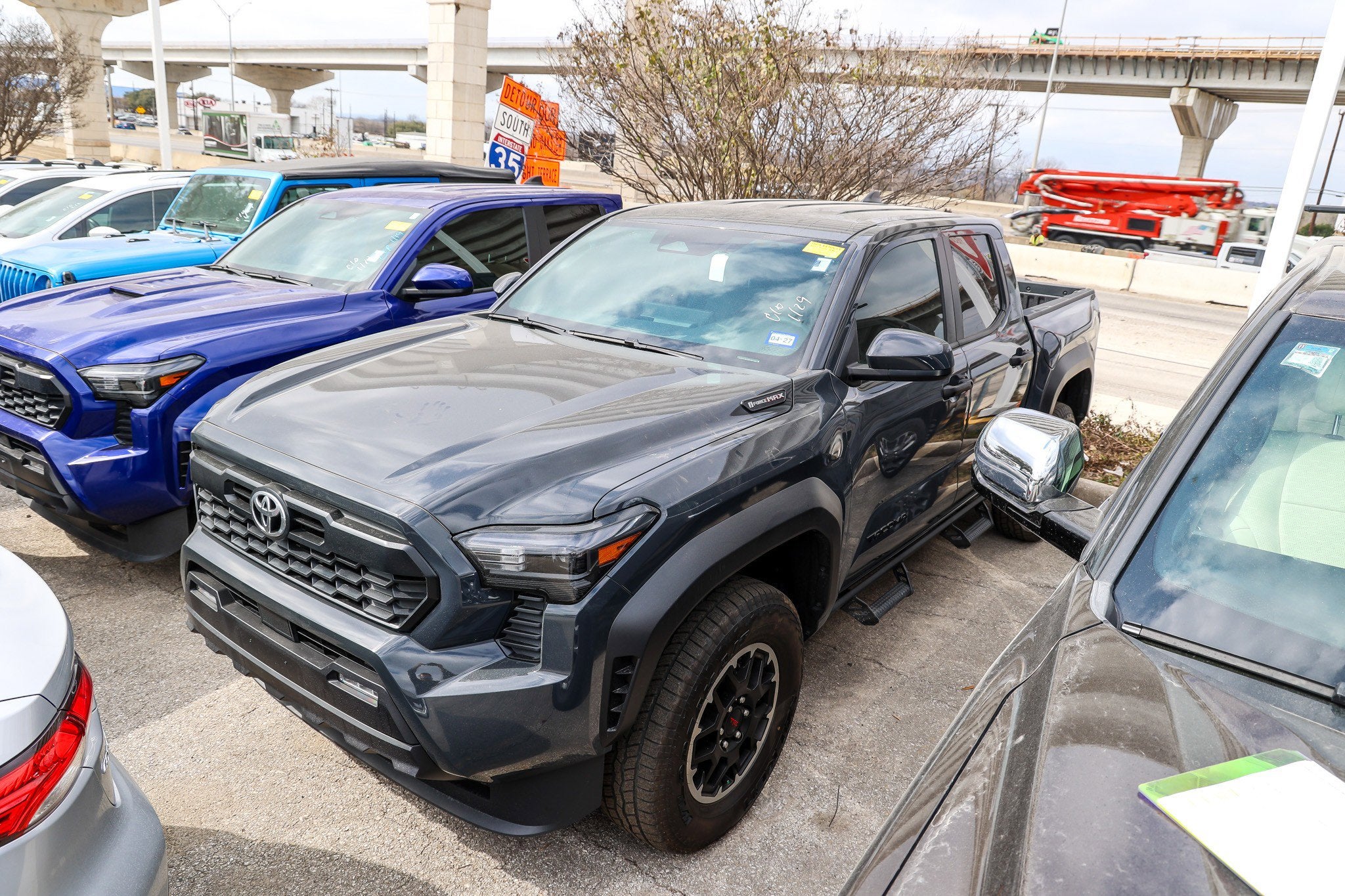 2025 Toyota TACOMA TRD OFFRD TRD Off Road Hybrid