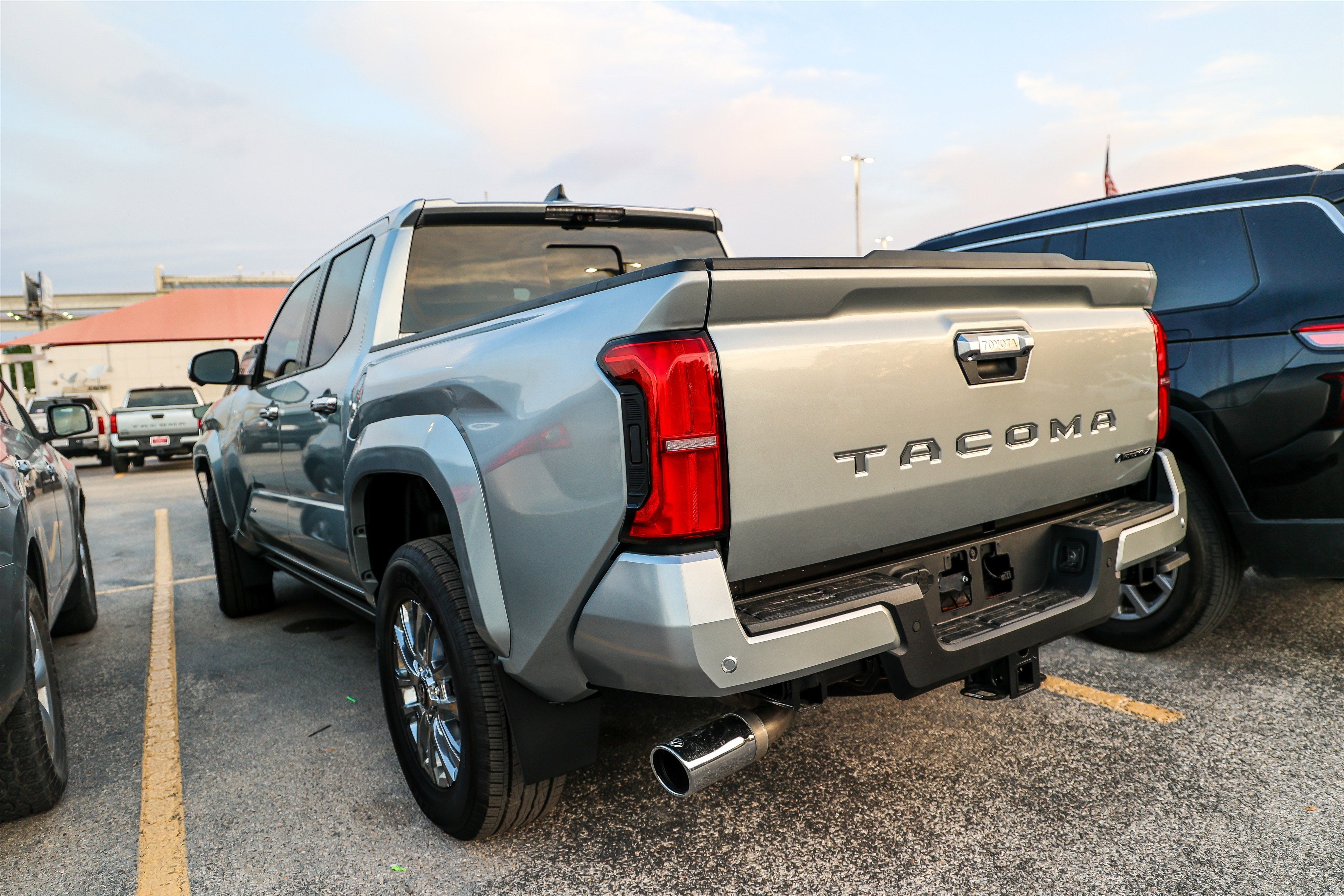 2026 Toyota TACOMA LTD HV Limited Hybrid