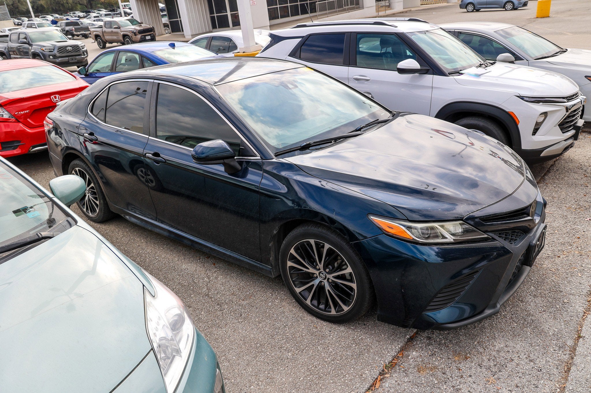 2018 Toyota CAMRY SE