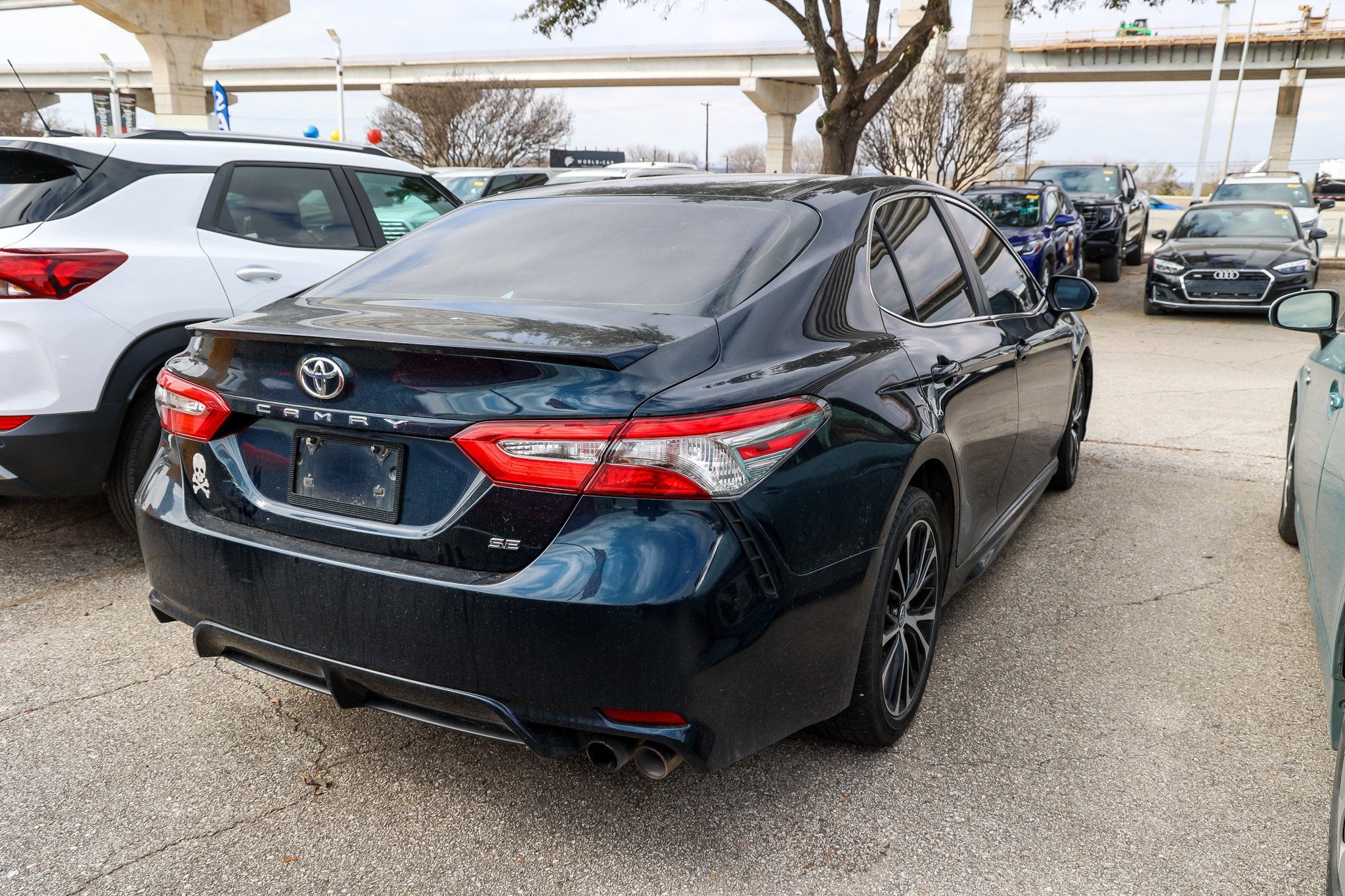 2018 Toyota CAMRY SE