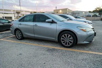 2017 Toyota Camry Hybrid XLE