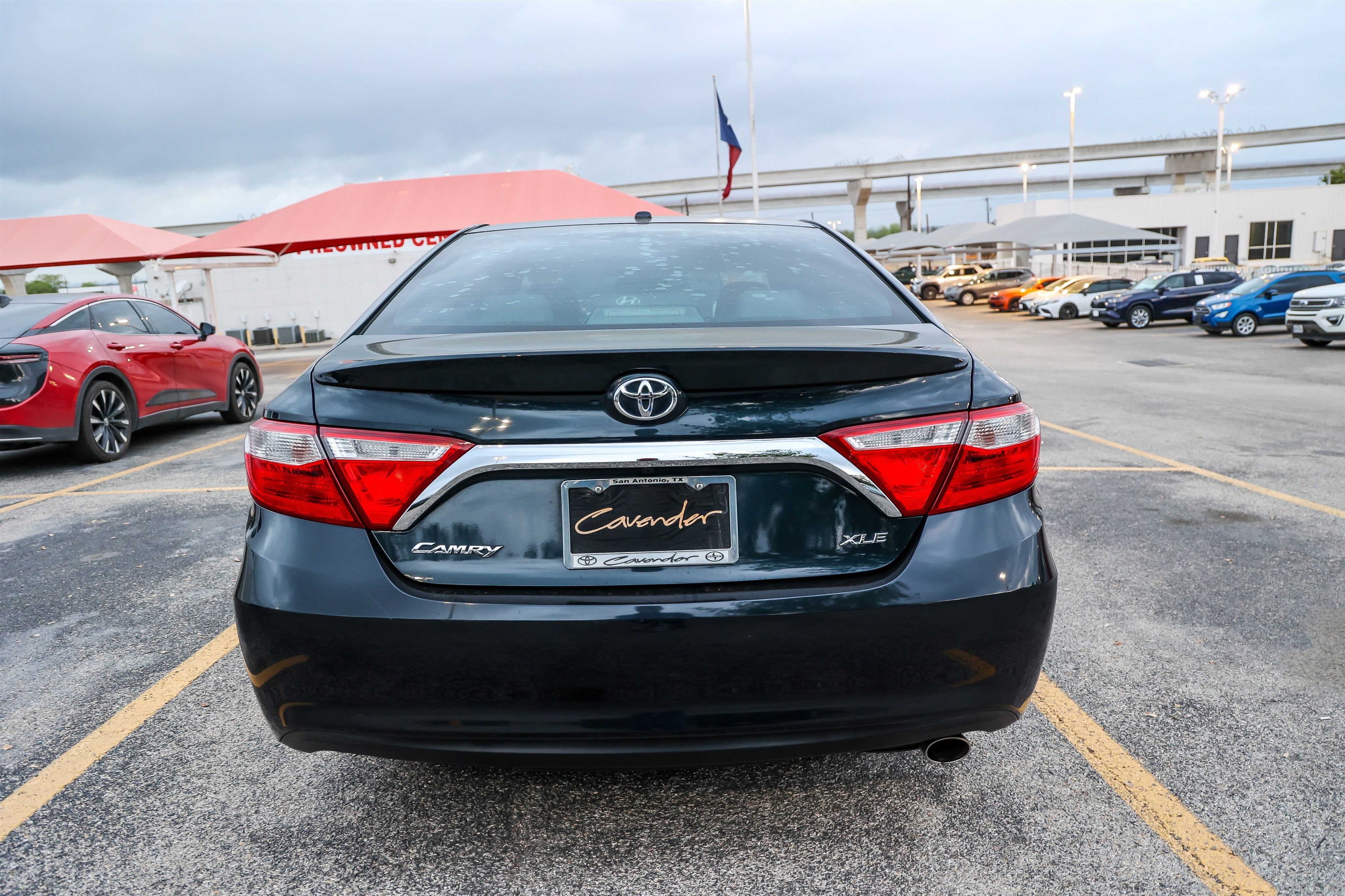 2017 Toyota CAMRY SE